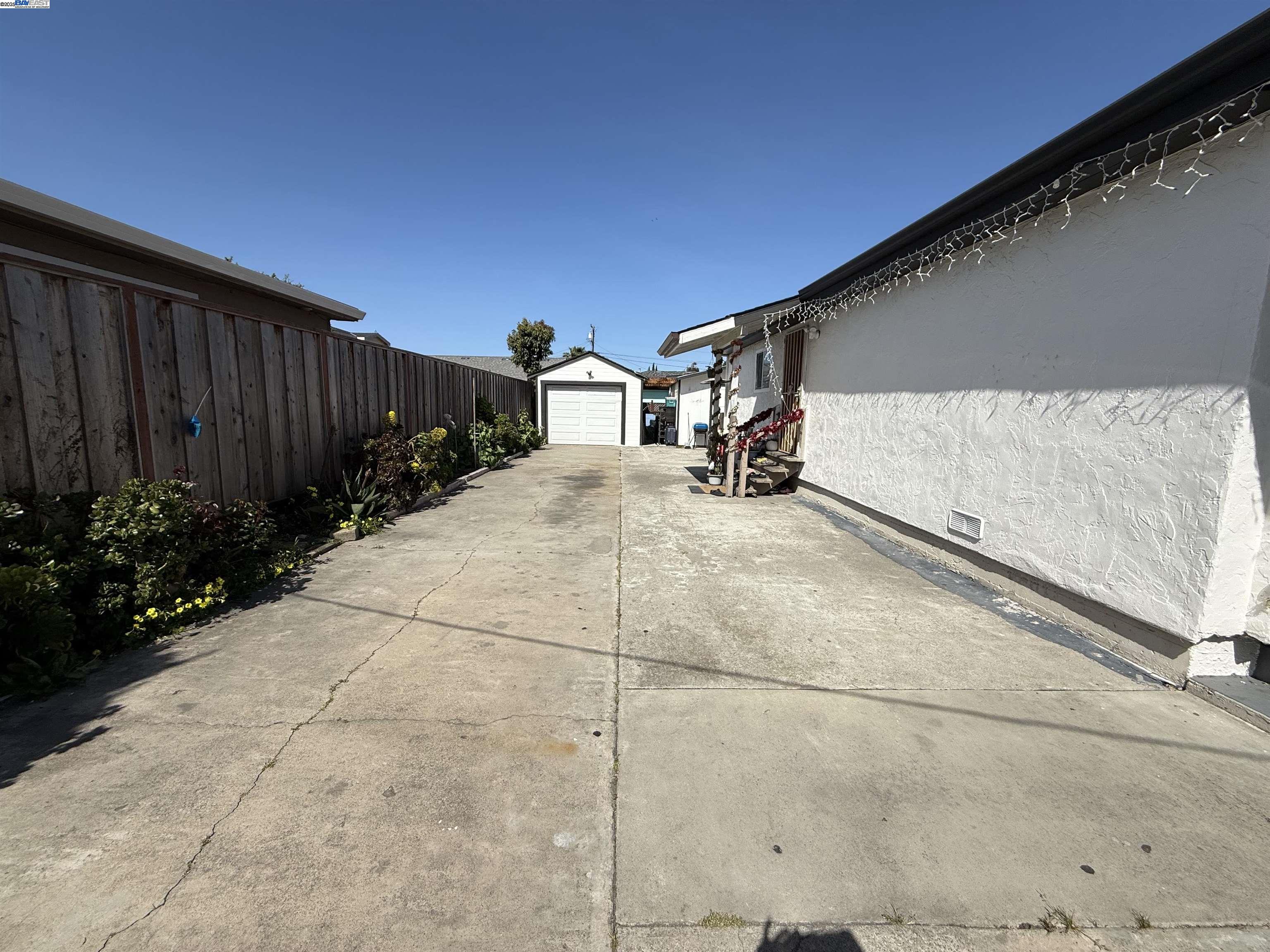 Detail Gallery Image 9 of 10 For 2943 14th Street, San Pablo,  CA 94806 - 3 Beds | 2 Baths