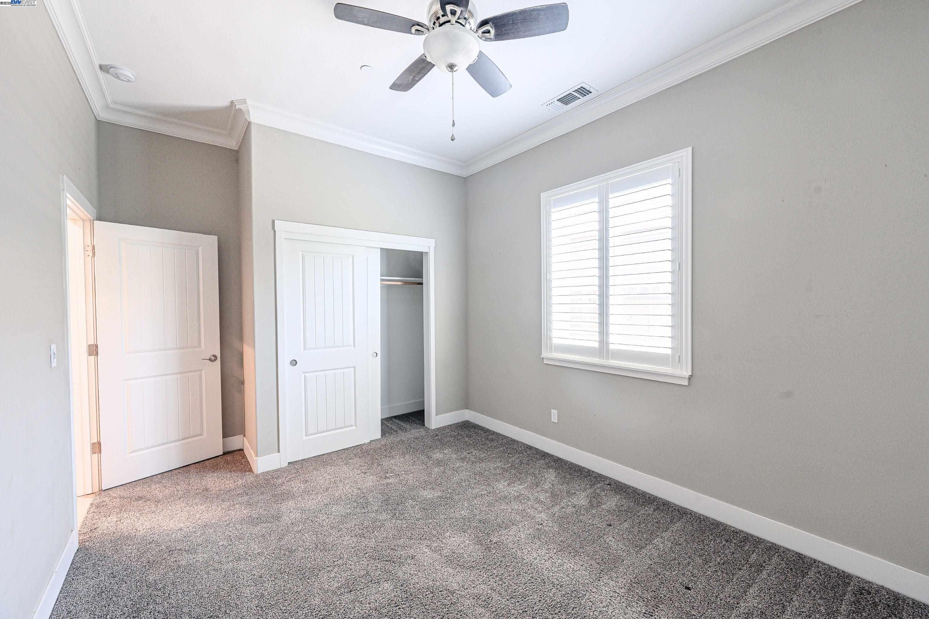 Detail Gallery Image 13 of 33 For 1927 El Portal Dr, Merced,  CA 95340 - 5 Beds | 2/1 Baths