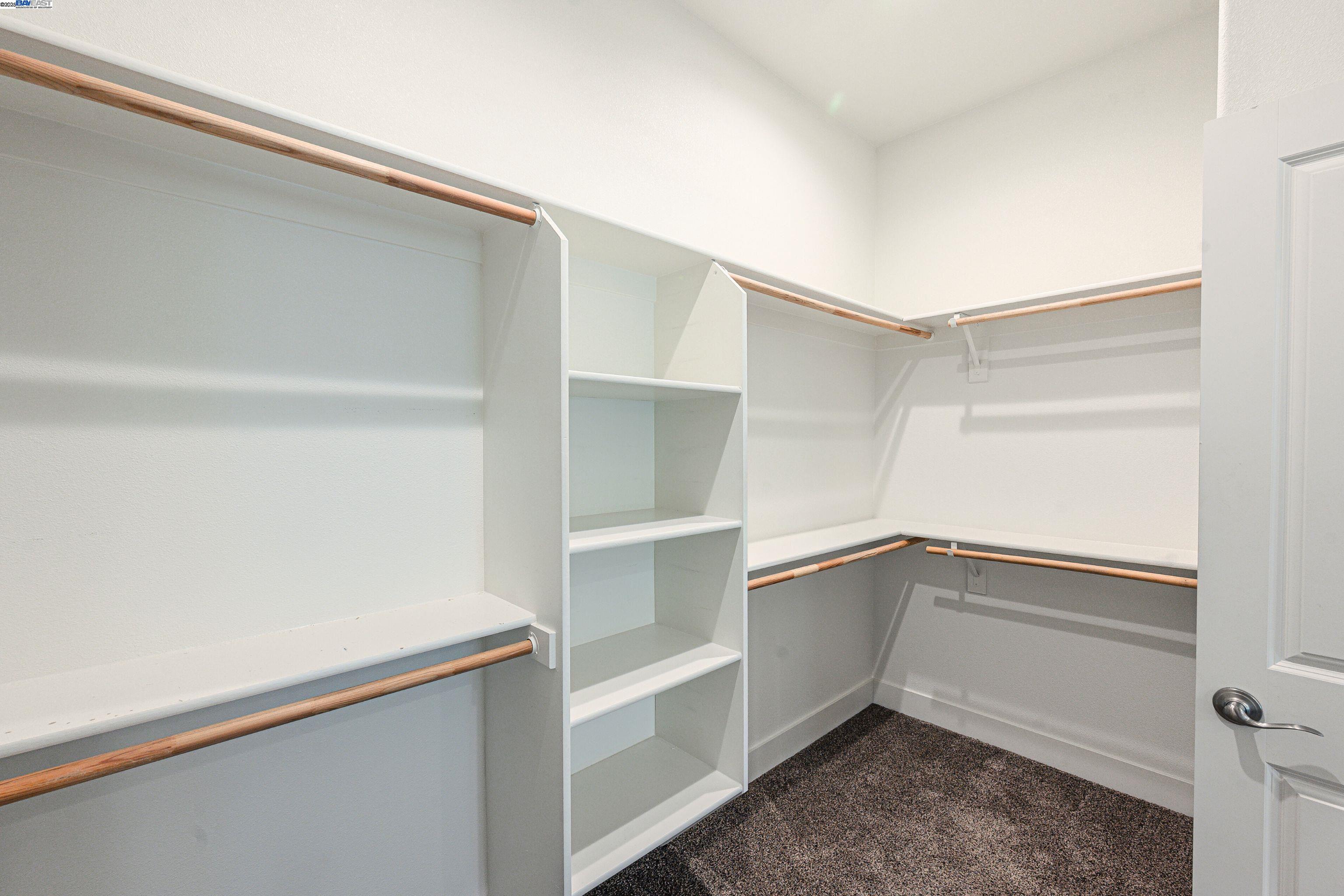 Detail Gallery Image 21 of 33 For 1927 El Portal Dr, Merced,  CA 95340 - 5 Beds | 2/1 Baths