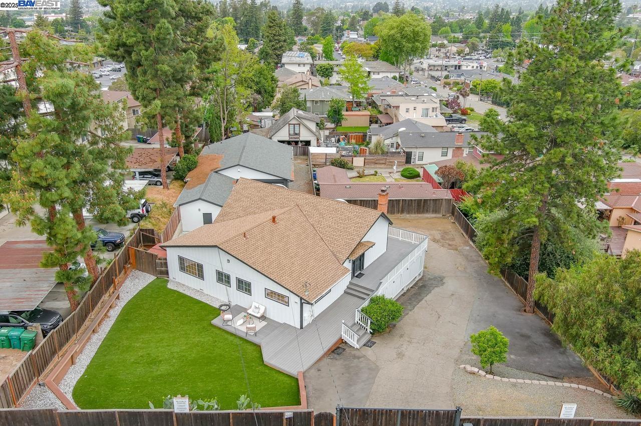 Detail Gallery Image 1 of 1 For 2020 Hill Ave, Hayward,  CA 94541 - 4 Beds | 3 Baths