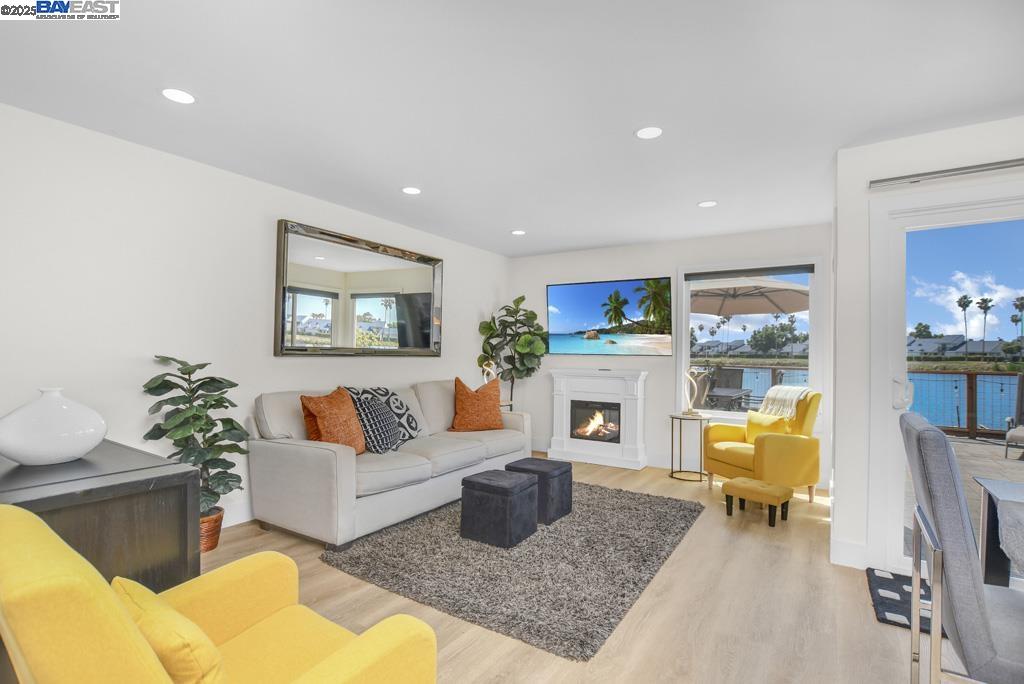 Detail Gallery Image 12 of 43 For 5600 Marlin Dr, Discovery Bay,  CA 94505 - 3 Beds | 2/1 Baths