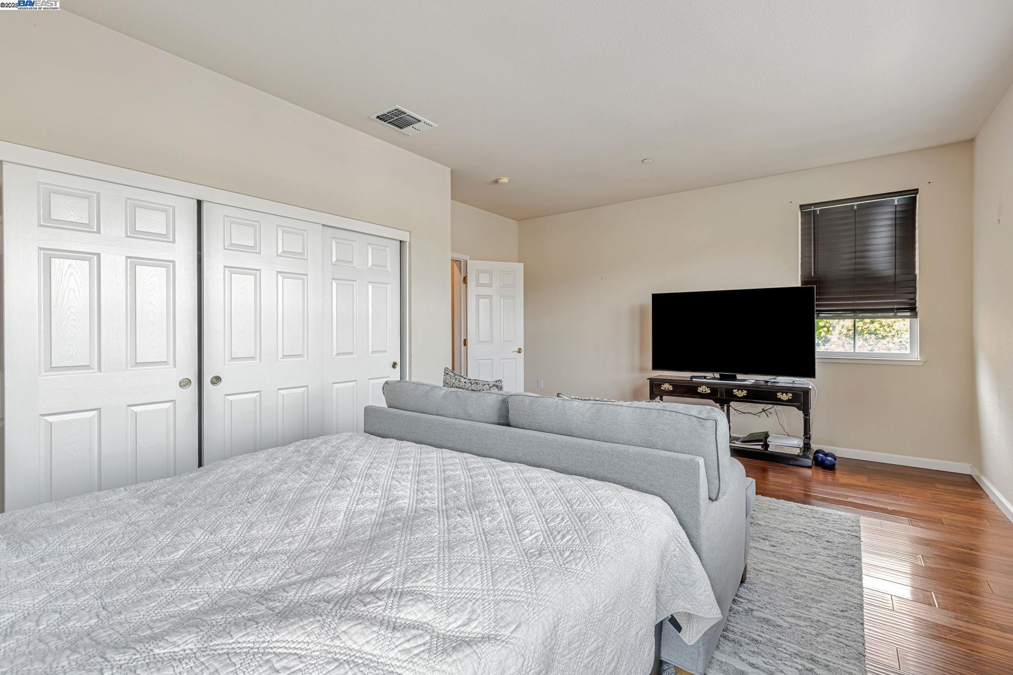 Detail Gallery Image 27 of 59 For 85 via Pescara, American Canyon,  CA 94503 - 6 Beds | 3 Baths