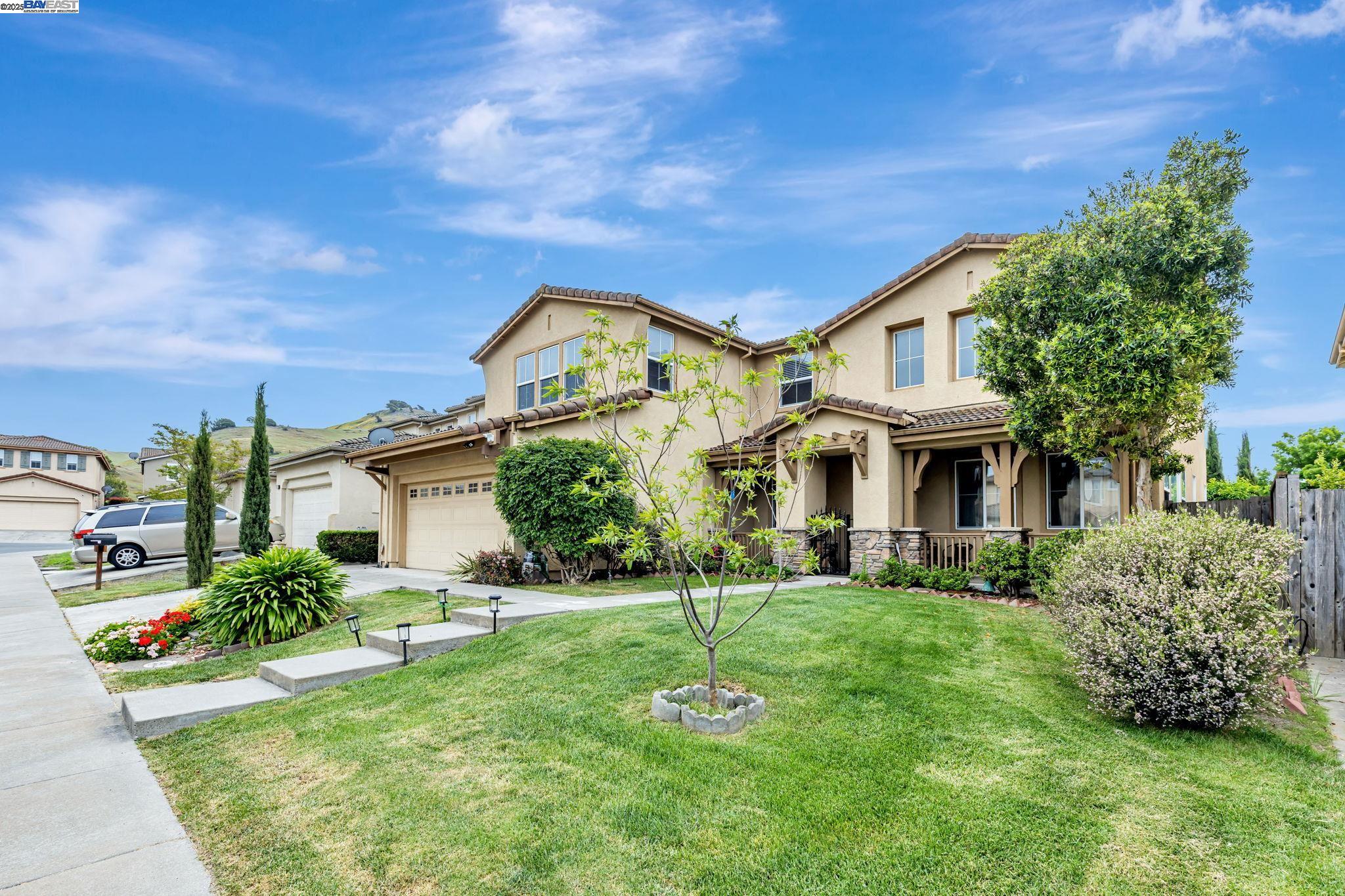 Detail Gallery Image 4 of 59 For 85 via Pescara, American Canyon,  CA 94503 - 6 Beds | 3 Baths