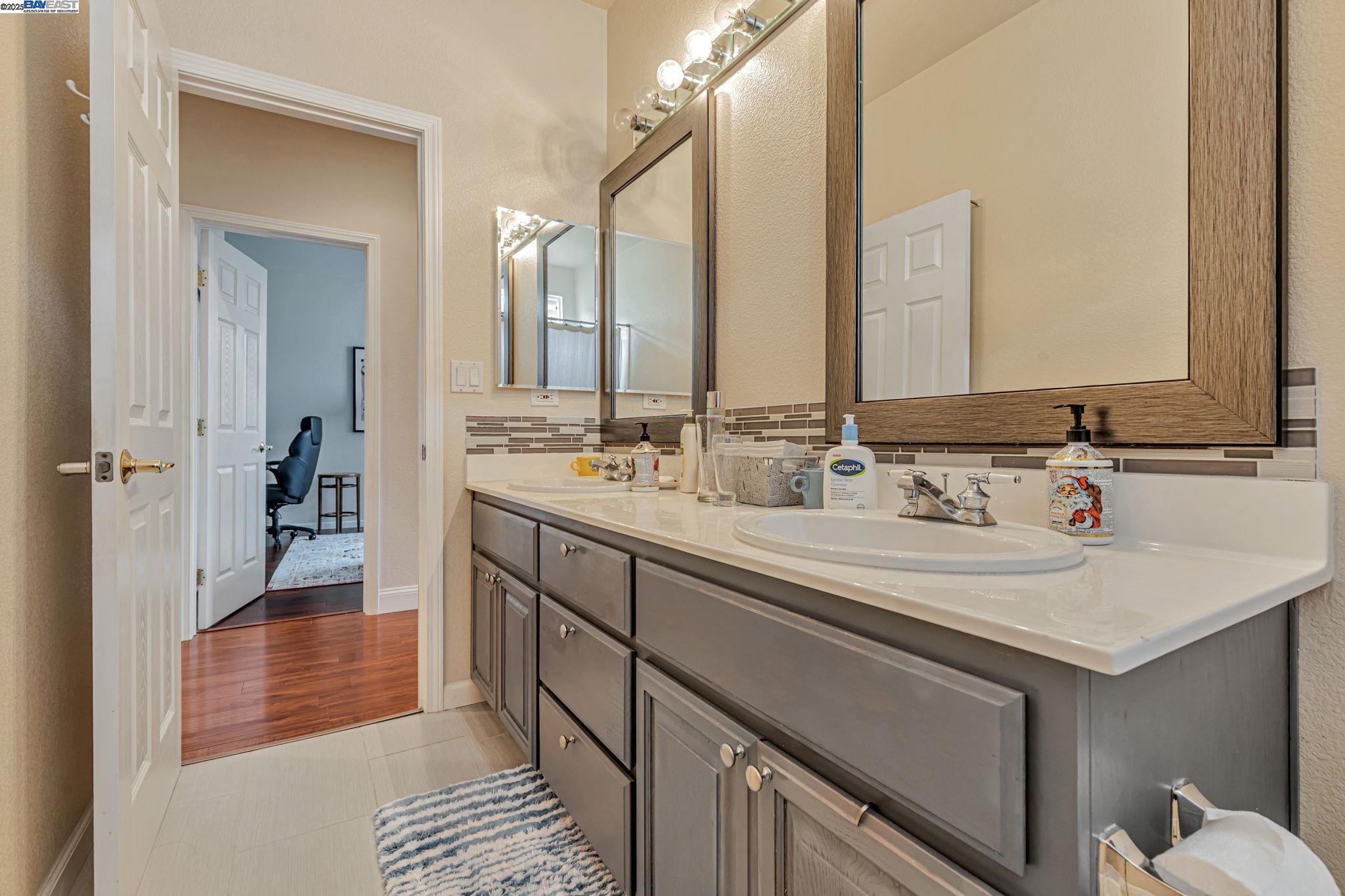 Detail Gallery Image 40 of 59 For 85 via Pescara, American Canyon,  CA 94503 - 6 Beds | 3 Baths