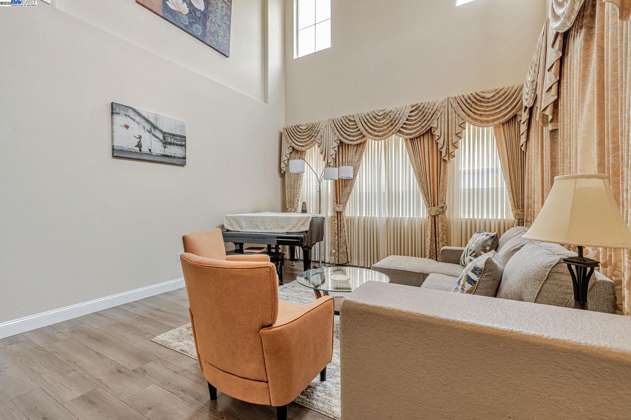 Detail Gallery Image 6 of 59 For 85 via Pescara, American Canyon,  CA 94503 - 6 Beds | 3 Baths