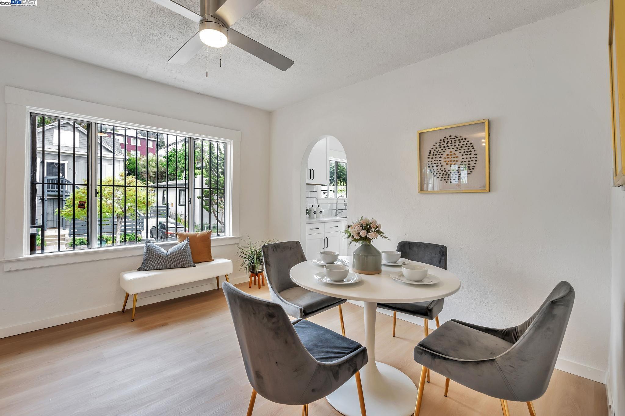 Detail Gallery Image 10 of 32 For 2539 Highland Ave, Oakland,  CA 94606 - 2 Beds | 1/1 Baths