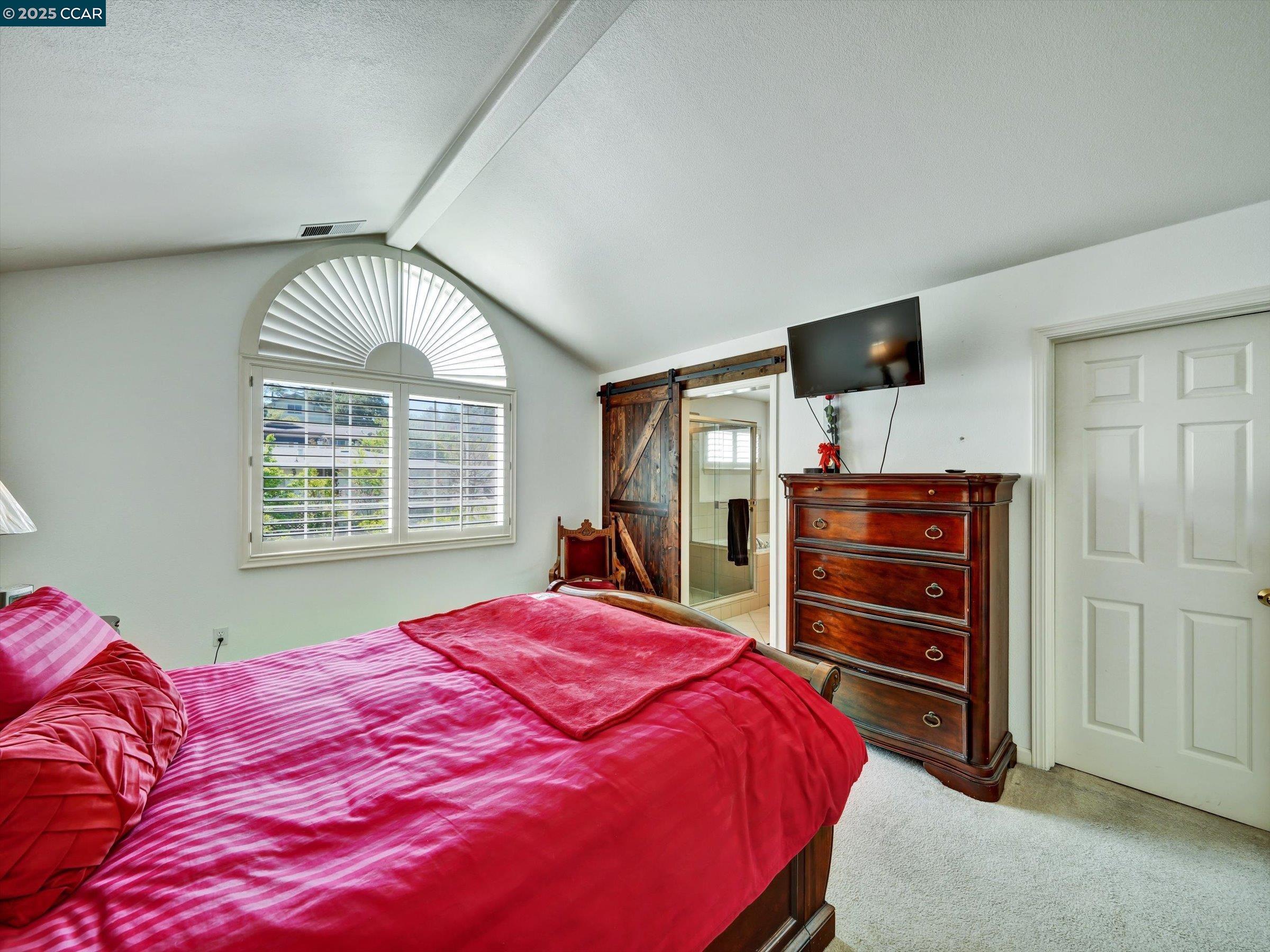 Detail Gallery Image 14 of 54 For 1023 Gailinda Ct, Petaluma,  CA 94952 - 4 Beds | 2/1 Baths