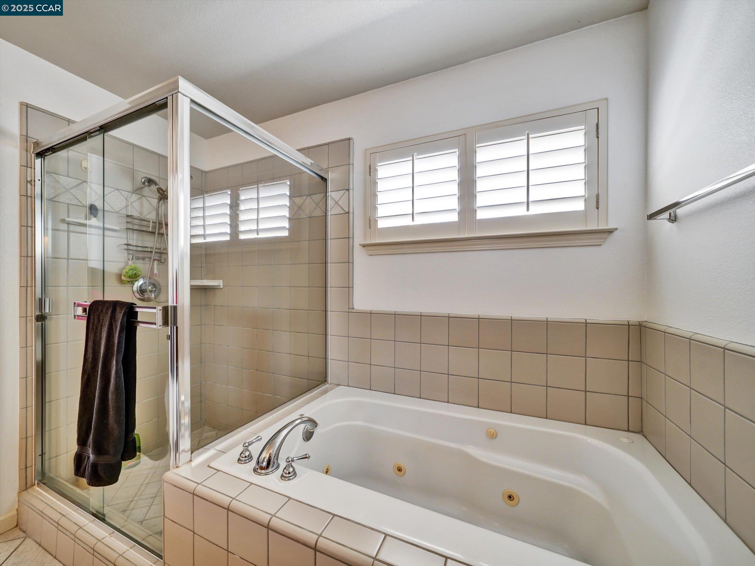 Detail Gallery Image 17 of 54 For 1023 Gailinda Ct, Petaluma,  CA 94952 - 4 Beds | 2/1 Baths