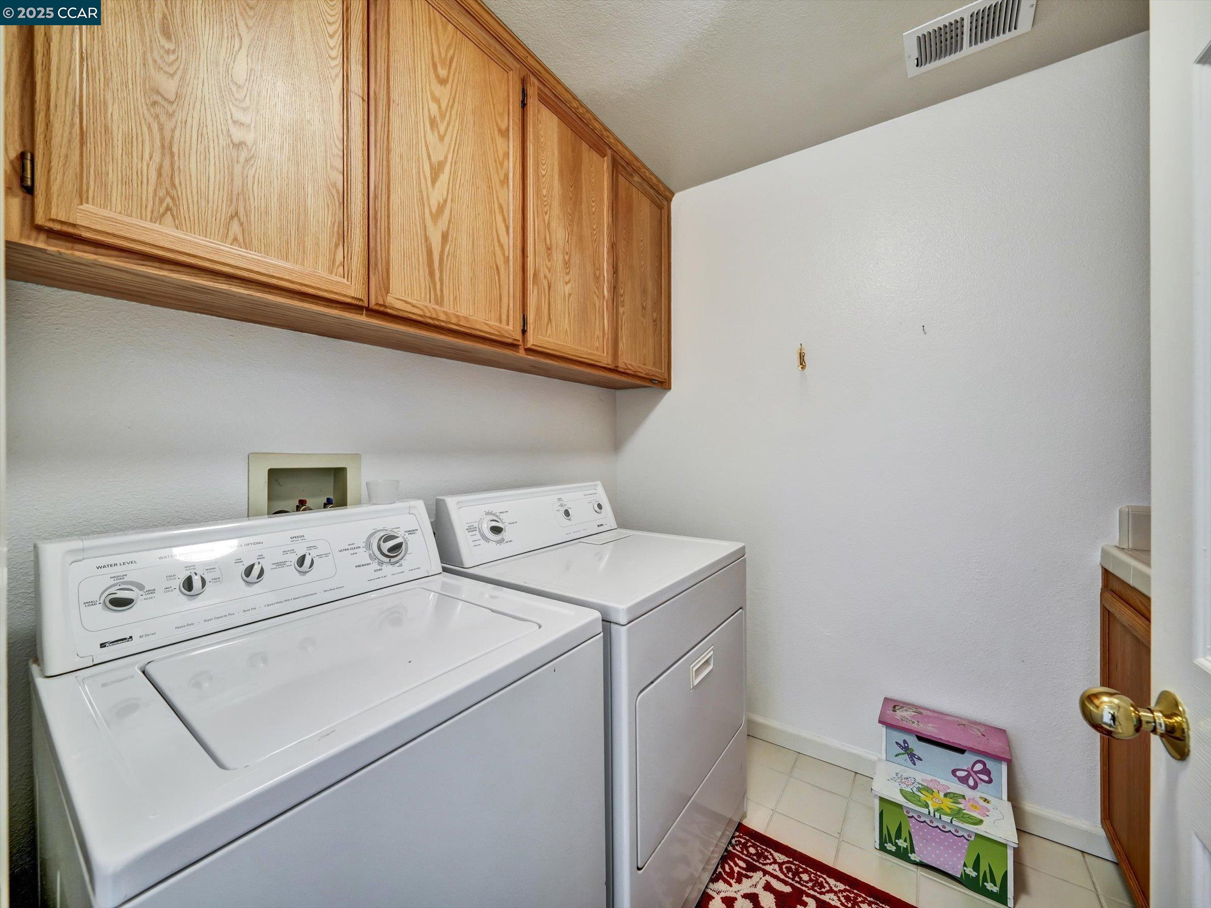 Detail Gallery Image 20 of 54 For 1023 Gailinda Ct, Petaluma,  CA 94952 - 4 Beds | 2/1 Baths