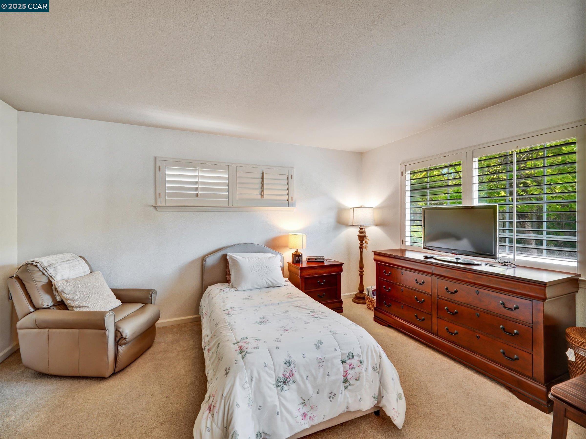 Detail Gallery Image 27 of 54 For 1023 Gailinda Ct, Petaluma,  CA 94952 - 4 Beds | 2/1 Baths