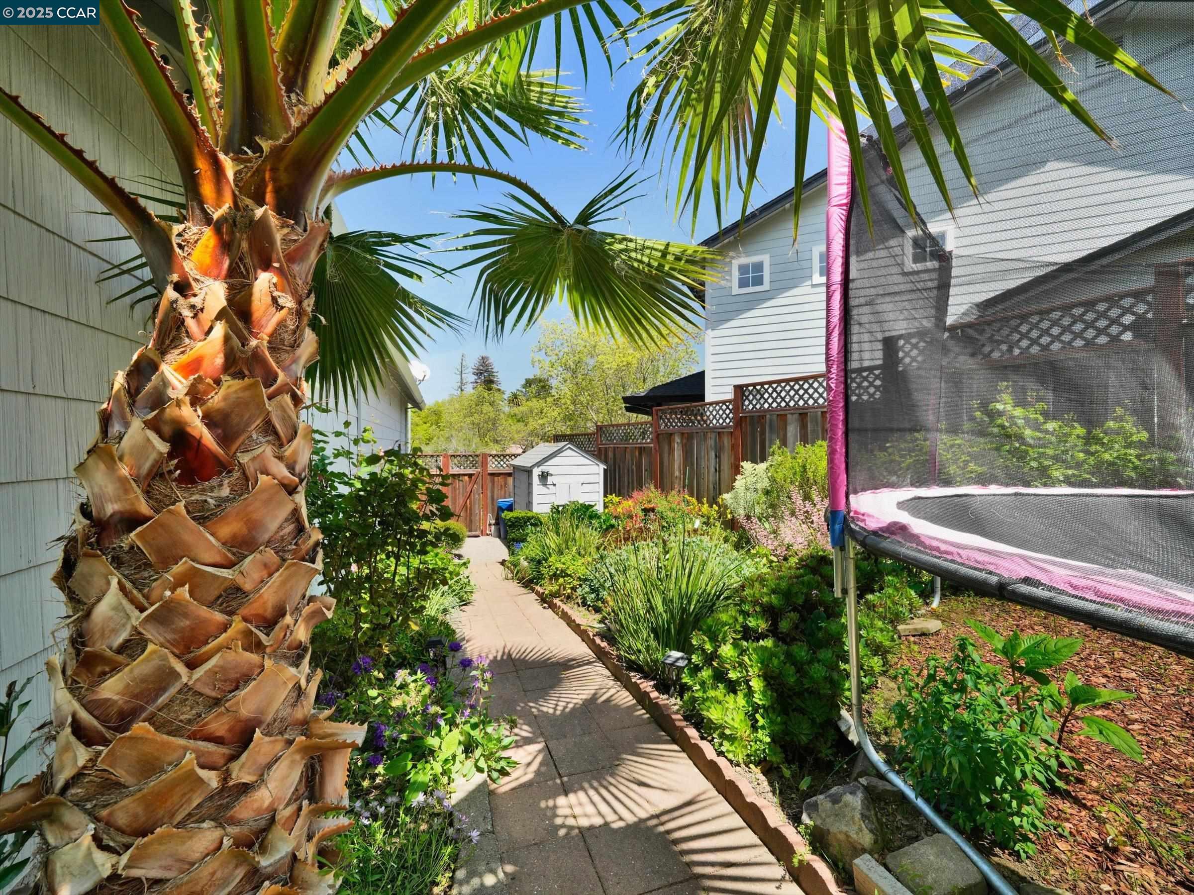 Detail Gallery Image 33 of 54 For 1023 Gailinda Ct, Petaluma,  CA 94952 - 4 Beds | 2/1 Baths