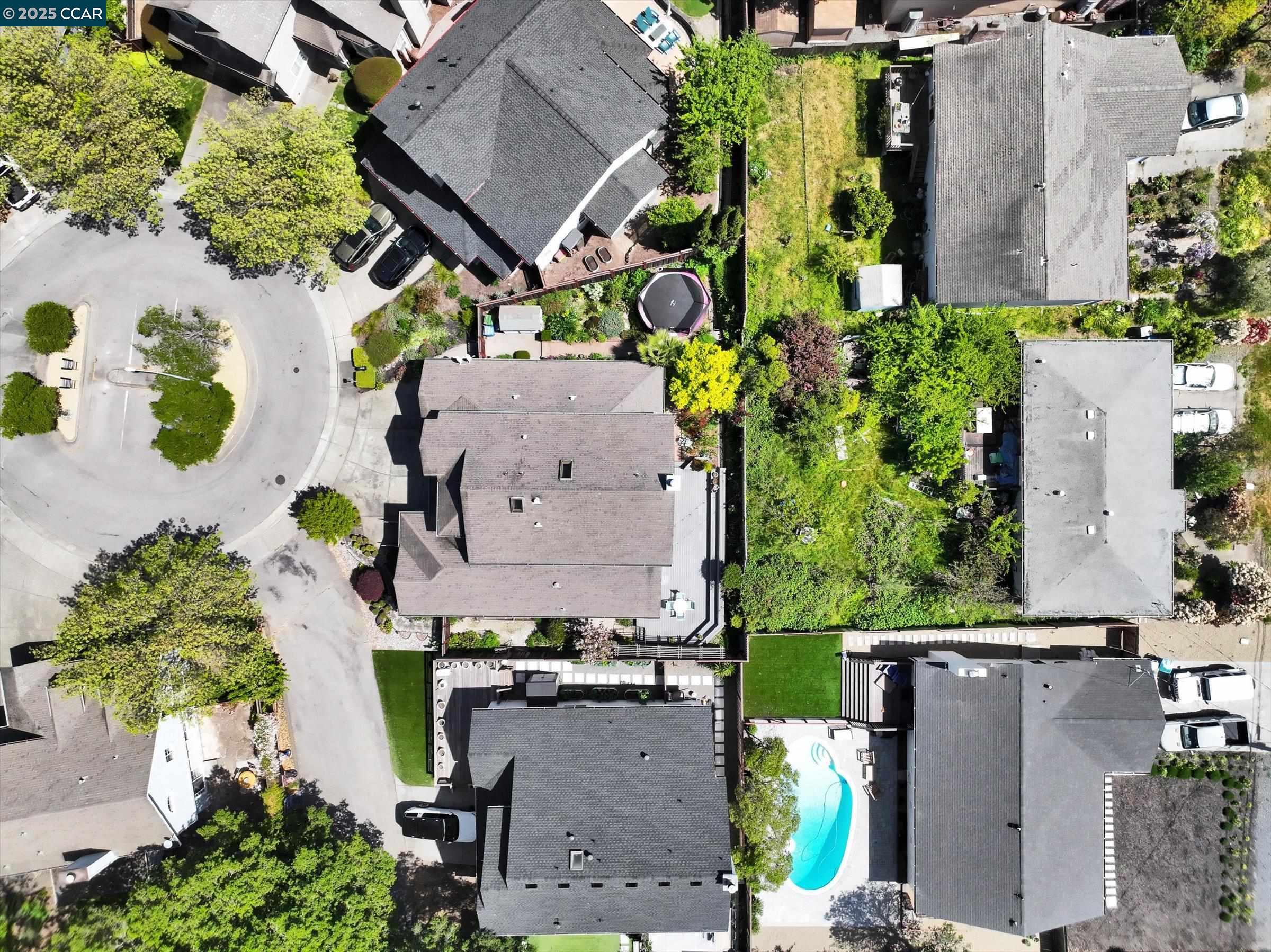 Detail Gallery Image 49 of 54 For 1023 Gailinda Ct, Petaluma,  CA 94952 - 4 Beds | 2/1 Baths