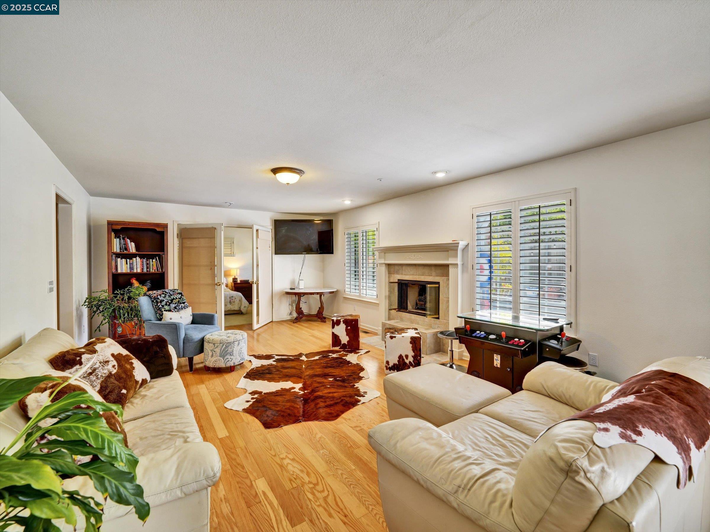 Detail Gallery Image 9 of 54 For 1023 Gailinda Ct, Petaluma,  CA 94952 - 4 Beds | 2/1 Baths
