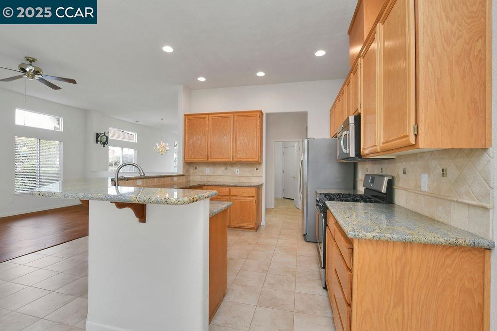 Detail Gallery Image 15 of 42 For 97 Scarlet Way, Brentwood,  CA 94513 - 2 Beds | 2 Baths