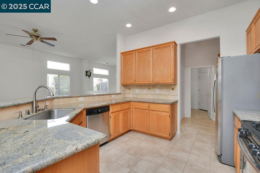 Detail Gallery Image 16 of 42 For 97 Scarlet Way, Brentwood,  CA 94513 - 2 Beds | 2 Baths