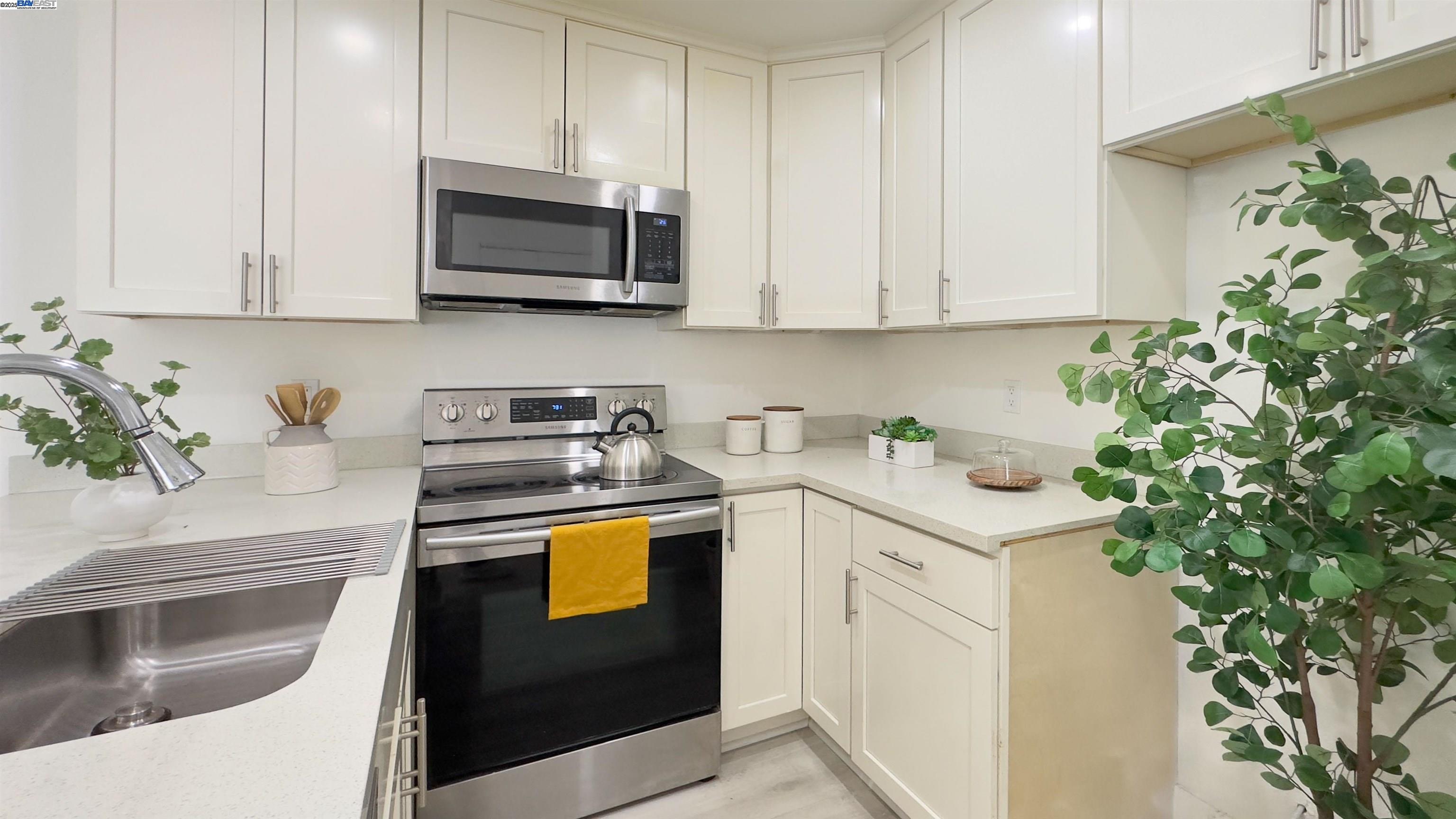 Detail Gallery Image 9 of 27 For 214 Galano Plz, Union City,  CA 94587 - 2 Beds | 1 Baths