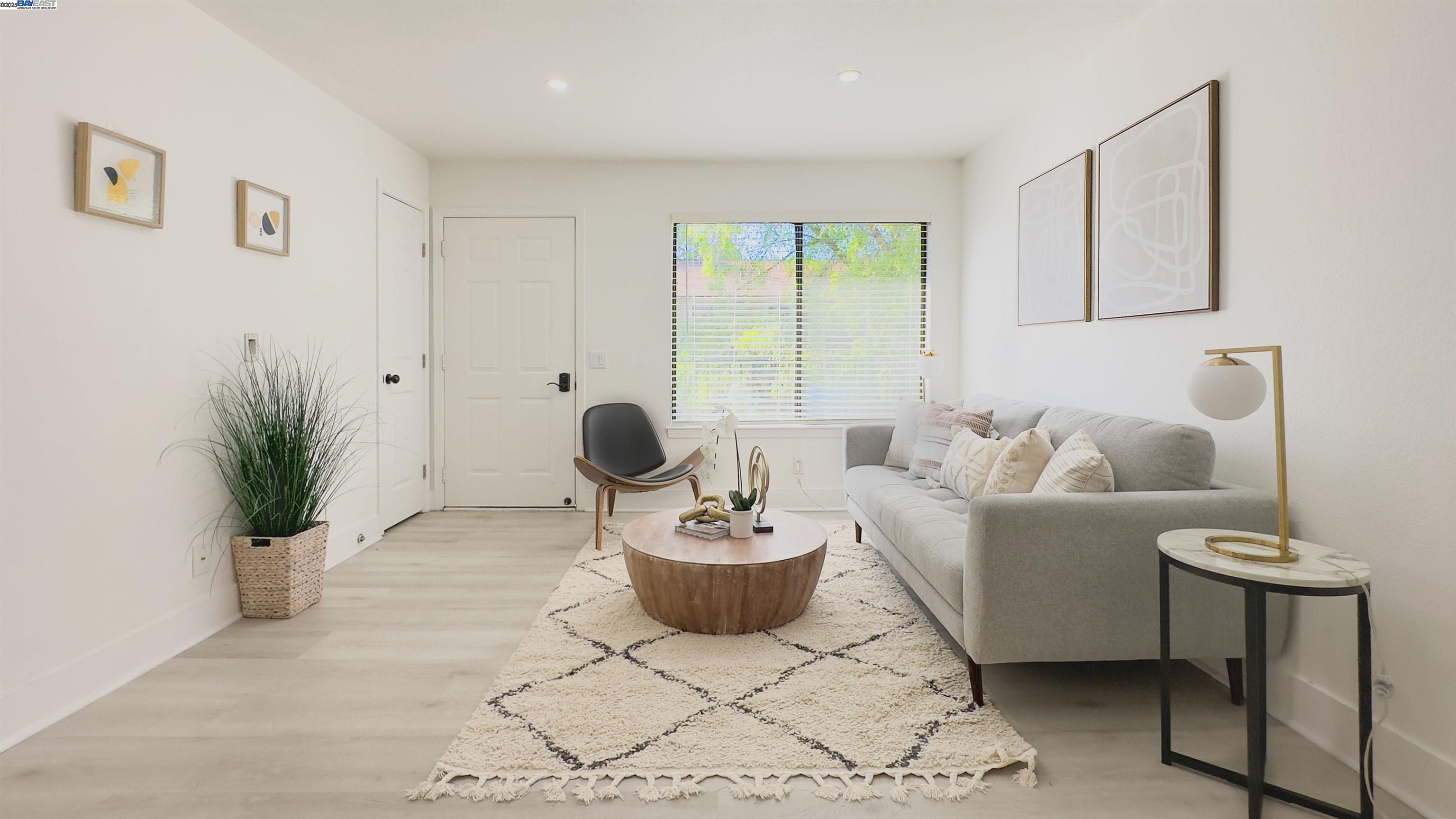 Detail Gallery Image 5 of 27 For 214 Galano Plz, Union City,  CA 94587 - 2 Beds | 1 Baths