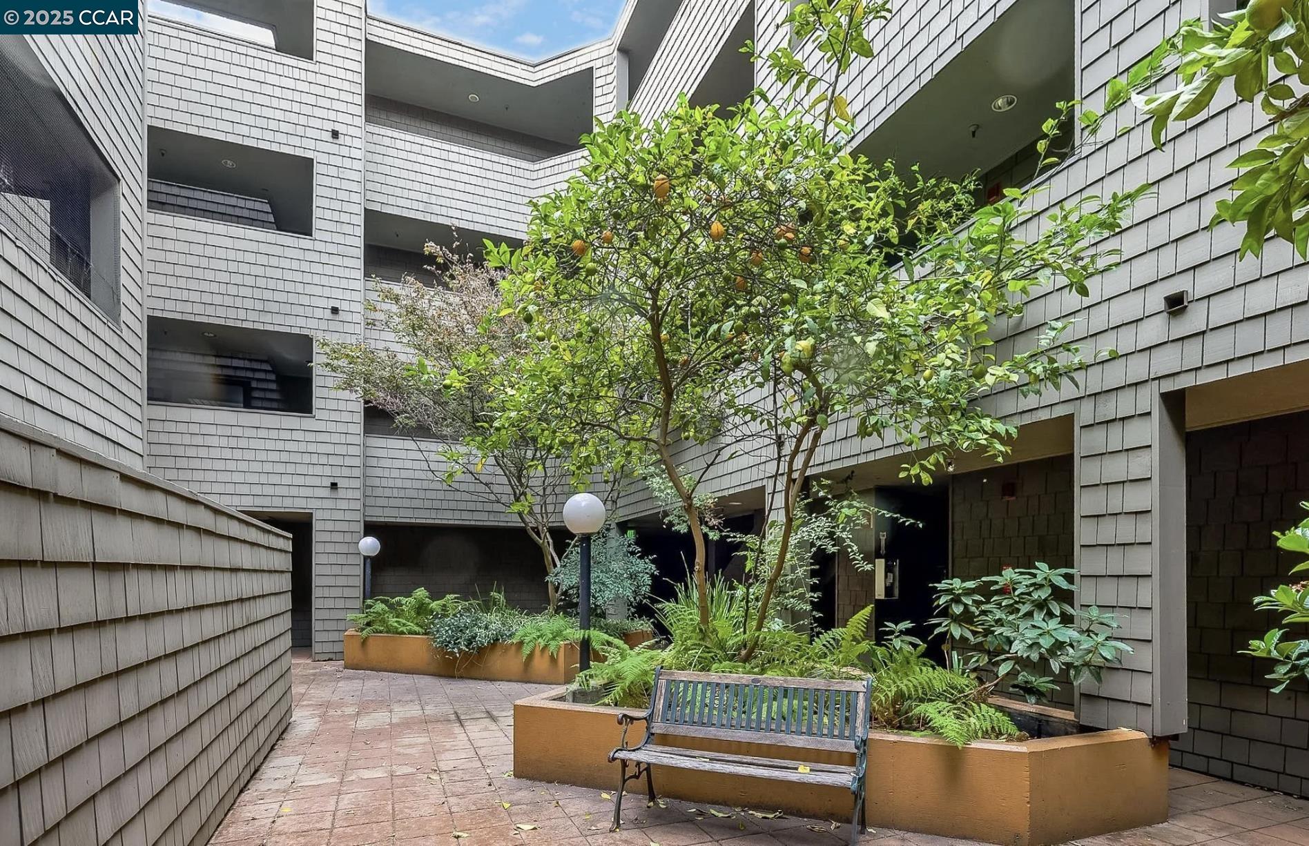 More Details about MLS # 41095095 : 2917 MACARTHUR BLVD # 2A