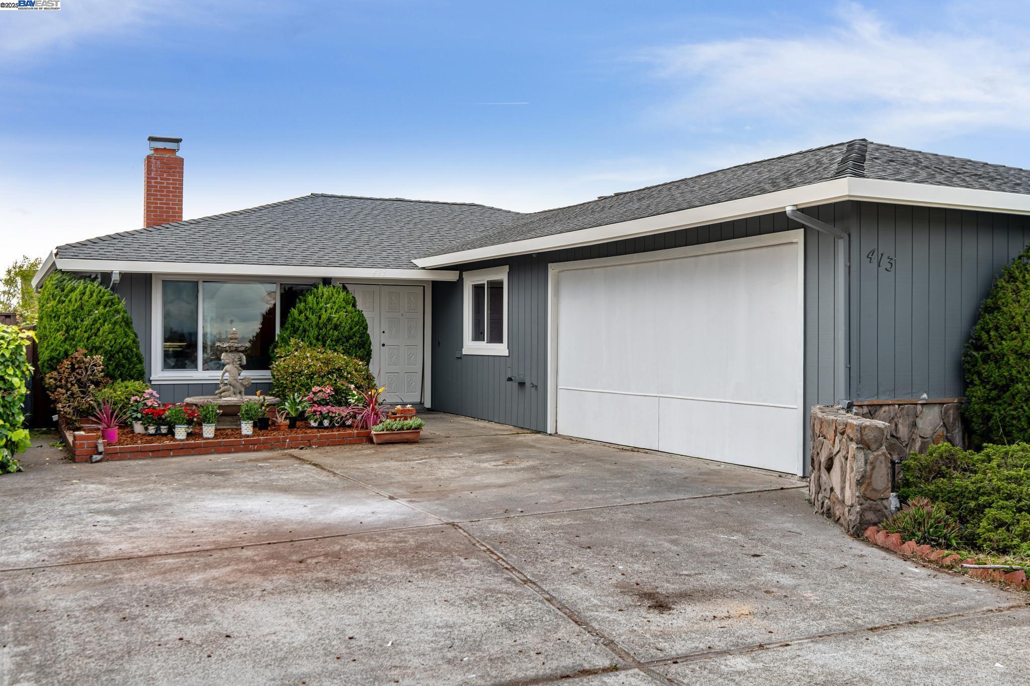 Detail Gallery Image 1 of 1 For 413 Grand St, Alameda,  CA 94501 - 3 Beds | 2 Baths