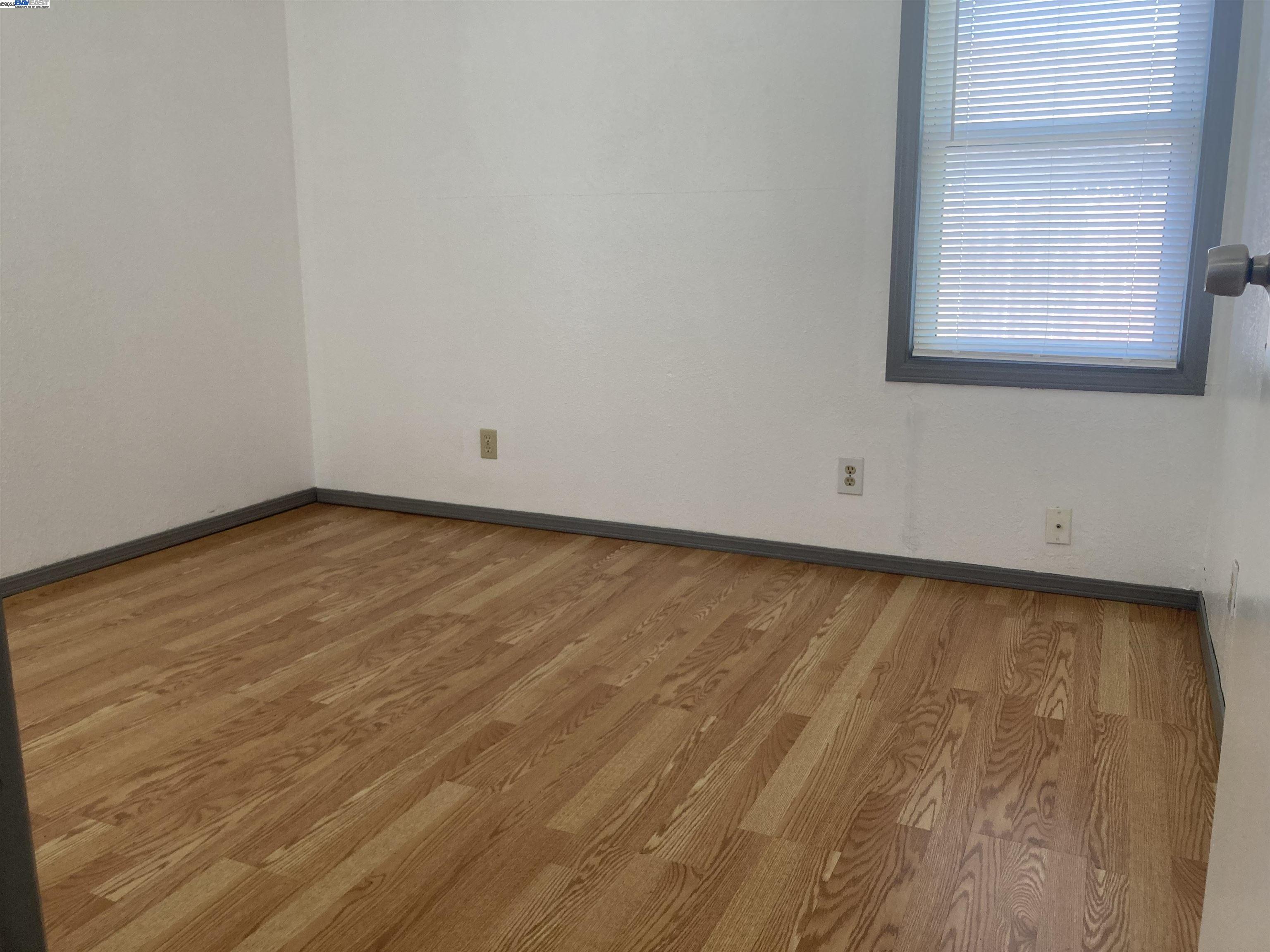 Detail Gallery Image 11 of 22 For 1775 141st Ave, San Leandro,  CA 94578 - 2 Beds | 1 Baths