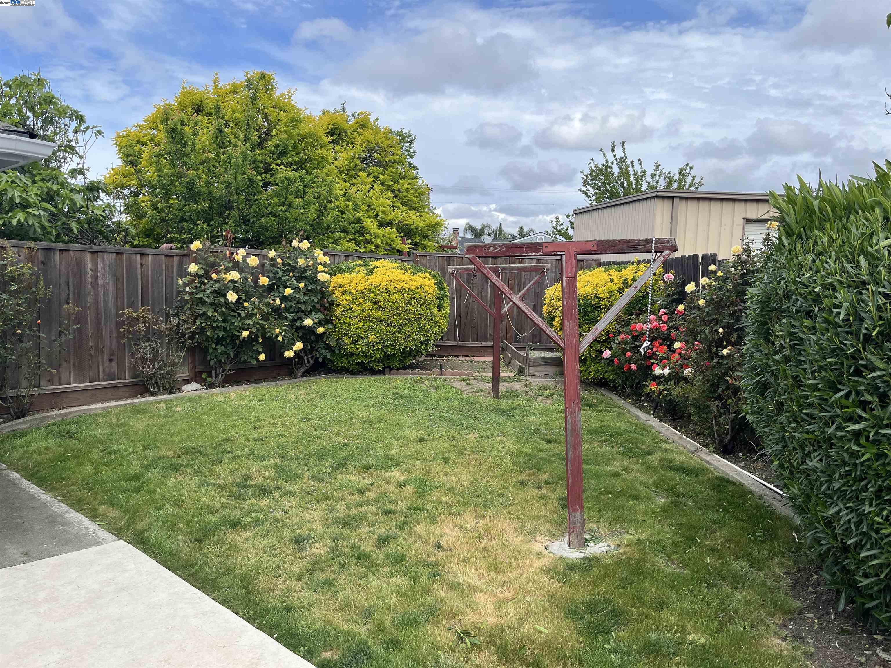 Detail Gallery Image 20 of 22 For 1775 141st Ave, San Leandro,  CA 94578 - 2 Beds | 1 Baths
