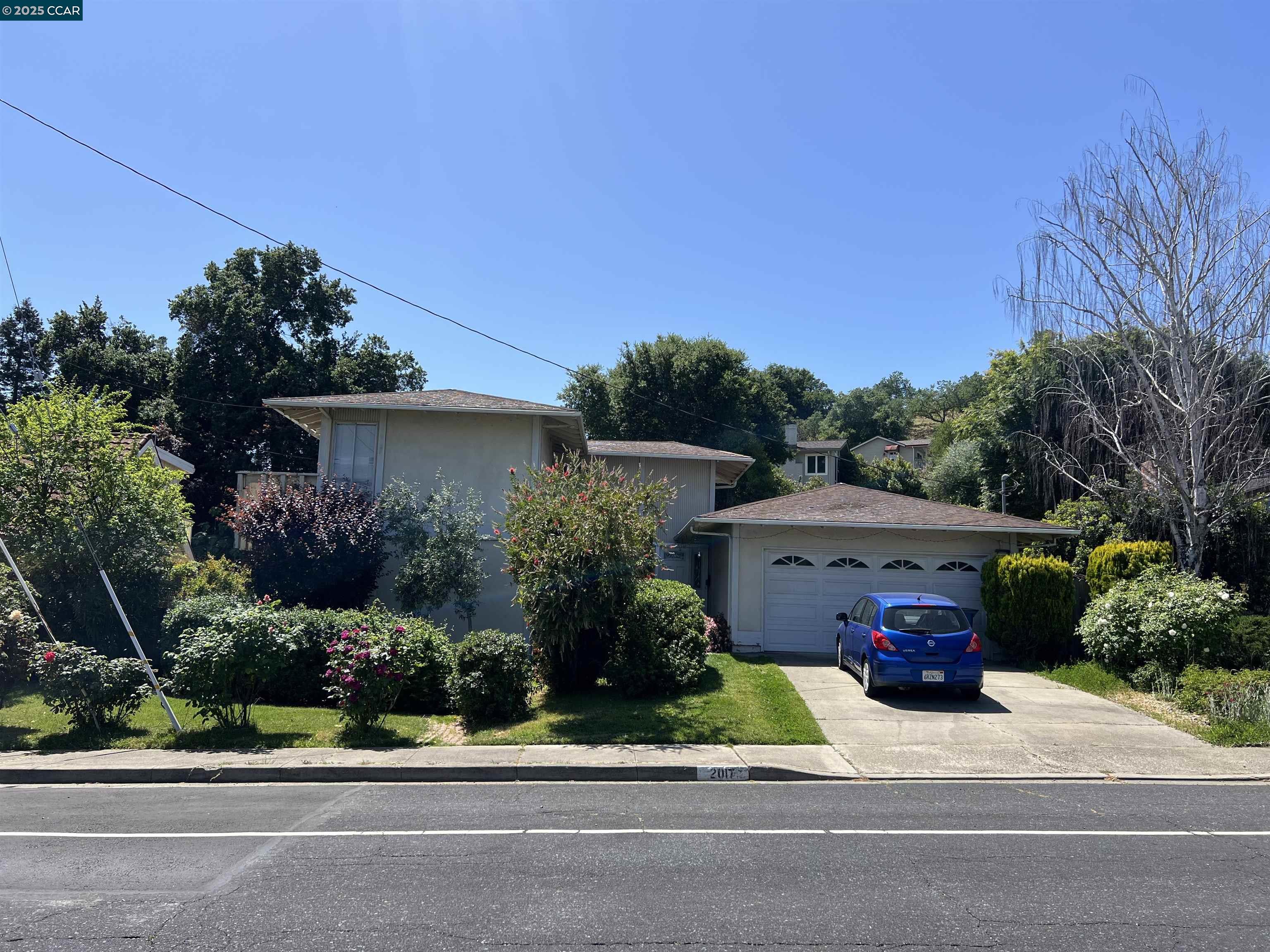 Detail Gallery Image 1 of 1 For 2017 Morello Ave, Pleasant Hill,  CA 94523 - 3 Beds | 2/1 Baths