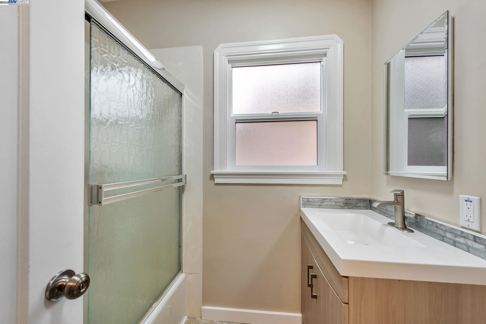 Detail Gallery Image 16 of 29 For 22741 1st St, Hayward,  CA 94541 - 2 Beds | 1 Baths