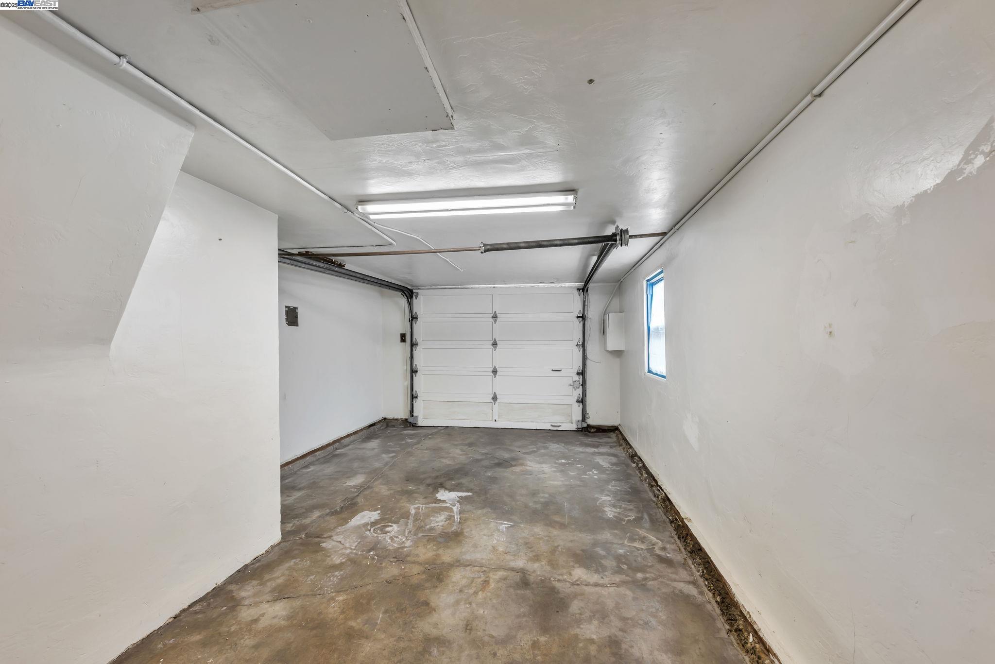 Detail Gallery Image 22 of 29 For 22741 1st St, Hayward,  CA 94541 - 2 Beds | 1 Baths