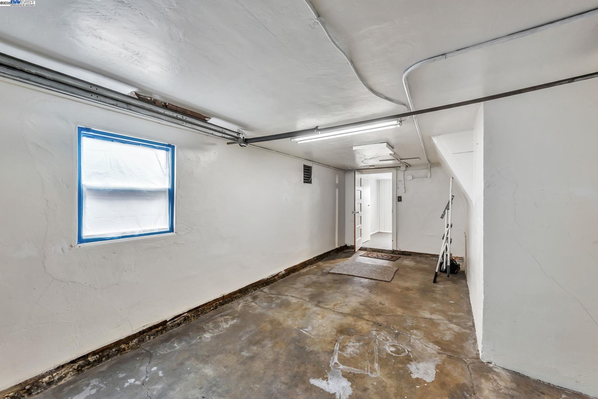 Detail Gallery Image 23 of 29 For 22741 1st St, Hayward,  CA 94541 - 2 Beds | 1 Baths