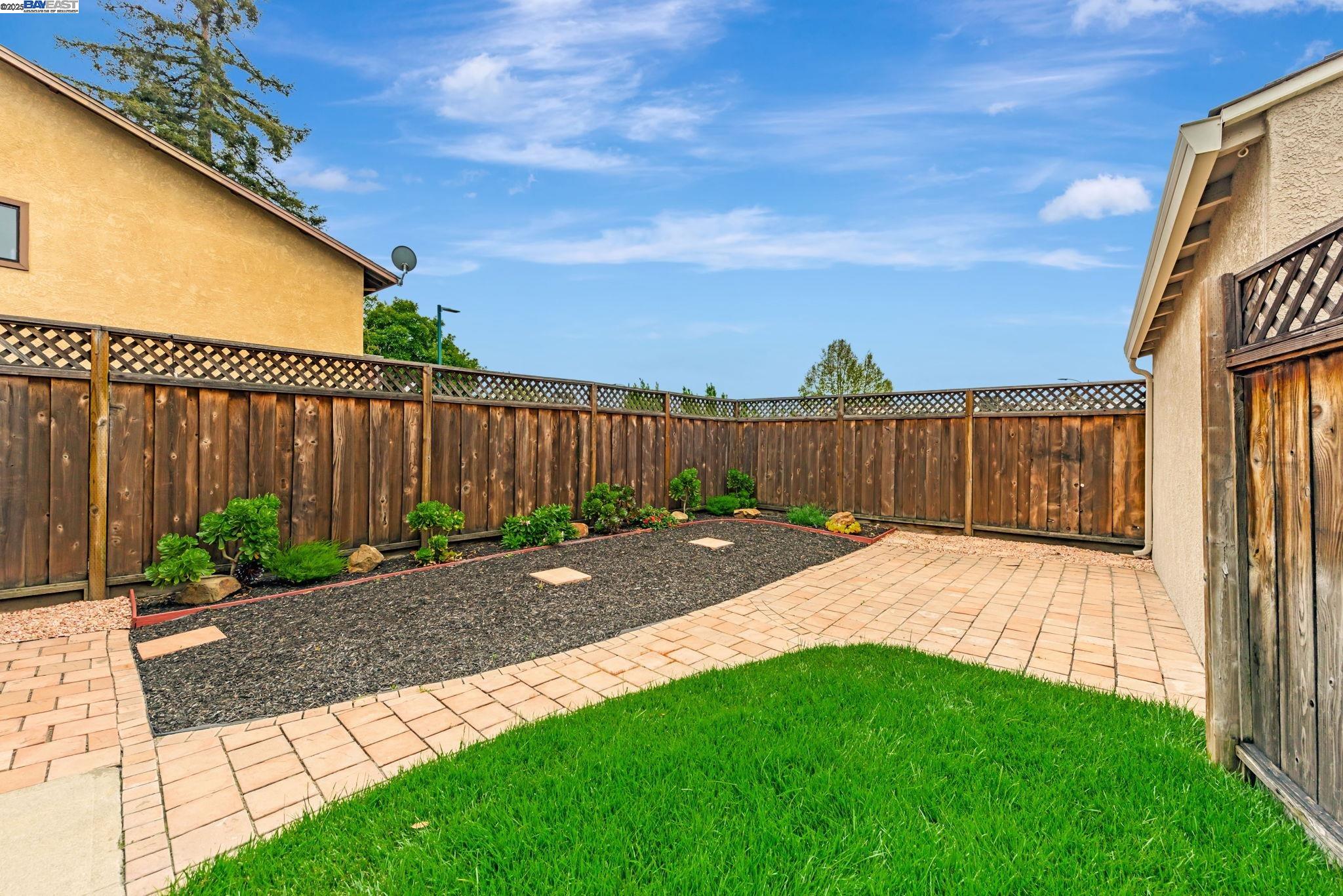 Detail Gallery Image 24 of 29 For 22741 1st St, Hayward,  CA 94541 - 2 Beds | 1 Baths