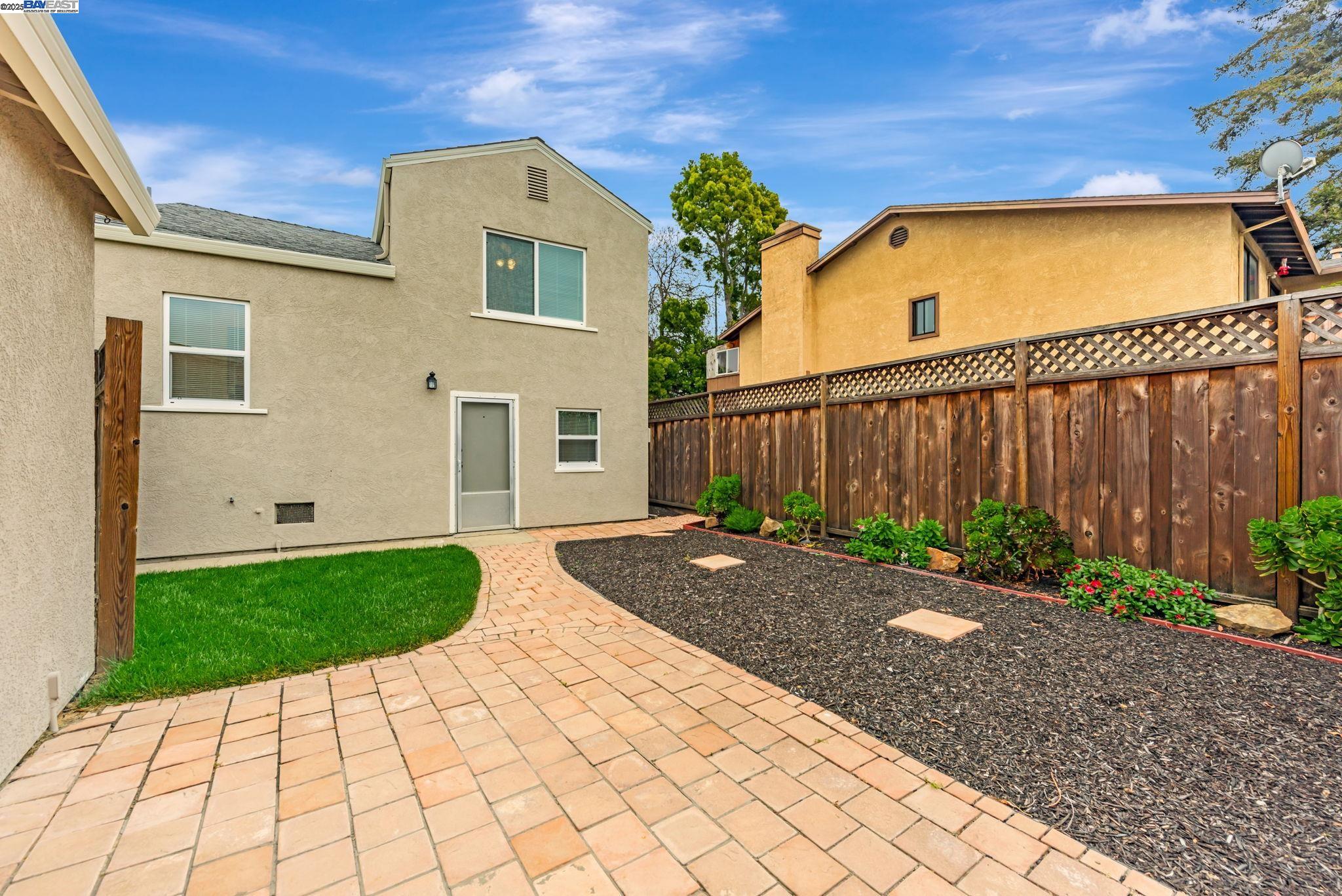 Detail Gallery Image 26 of 29 For 22741 1st St, Hayward,  CA 94541 - 2 Beds | 1 Baths