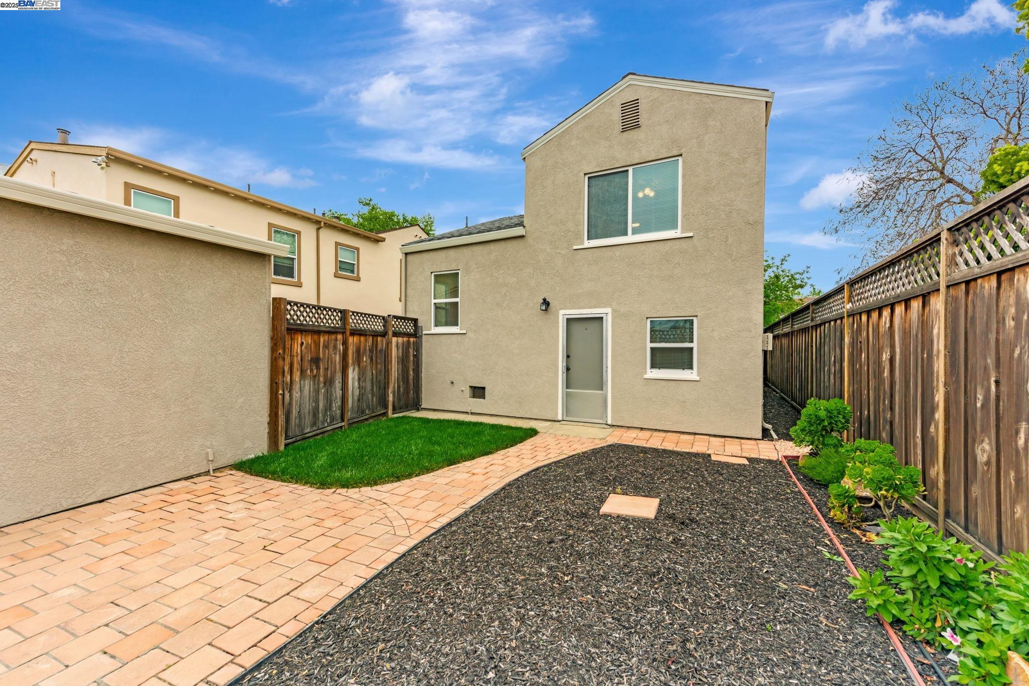 Detail Gallery Image 27 of 29 For 22741 1st St, Hayward,  CA 94541 - 2 Beds | 1 Baths