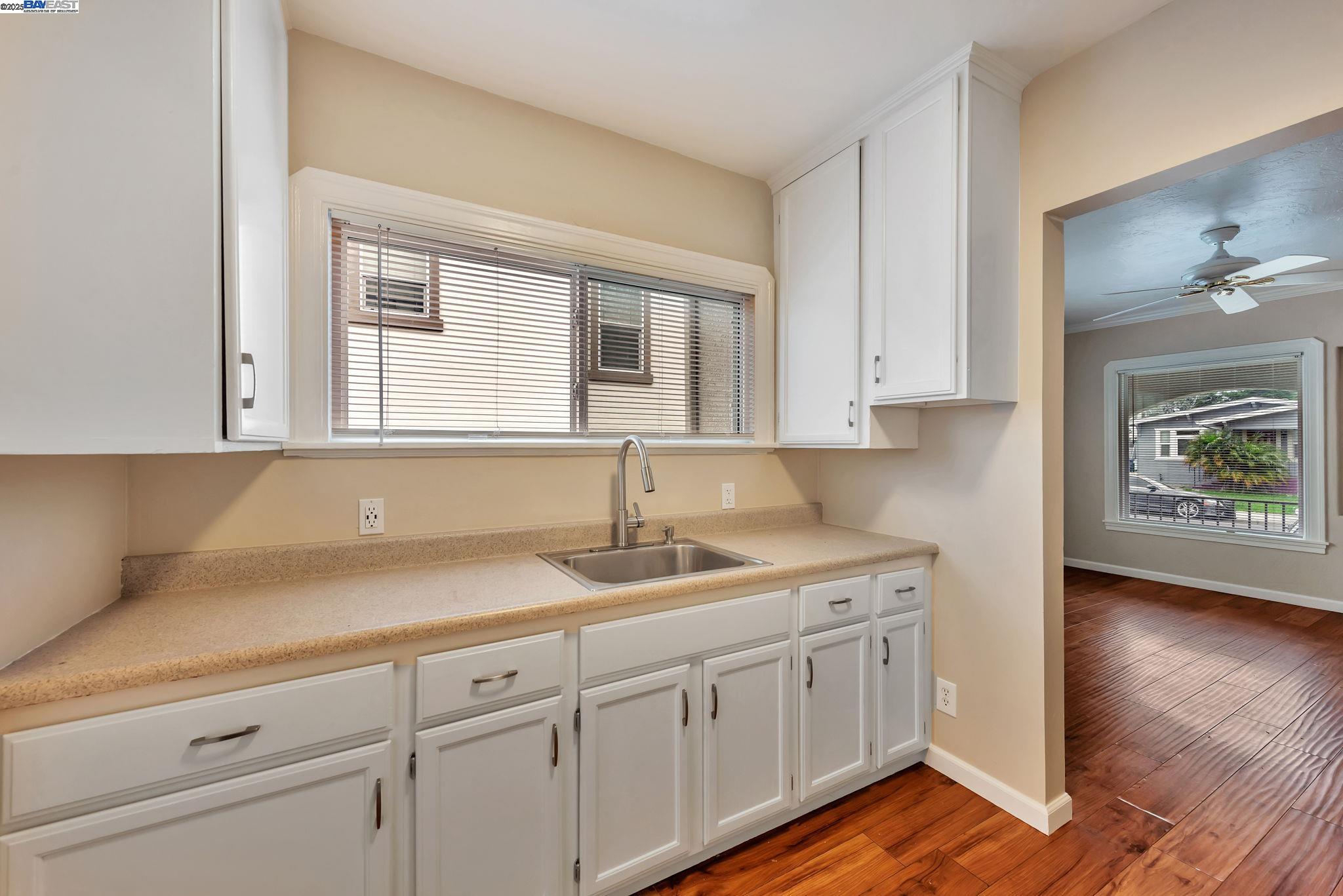 Detail Gallery Image 6 of 29 For 22741 1st St, Hayward,  CA 94541 - 2 Beds | 1 Baths