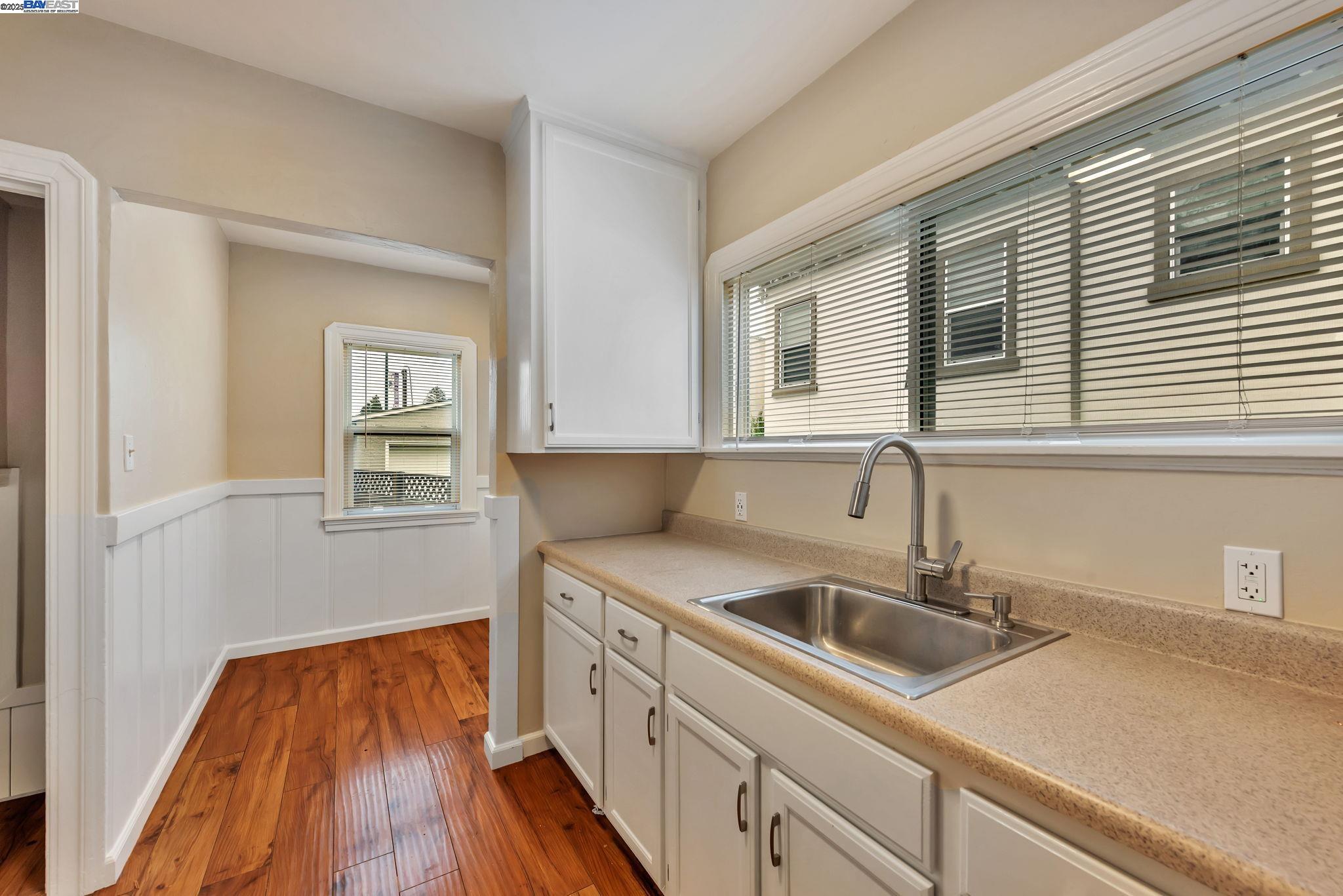 Detail Gallery Image 7 of 29 For 22741 1st St, Hayward,  CA 94541 - 2 Beds | 1 Baths
