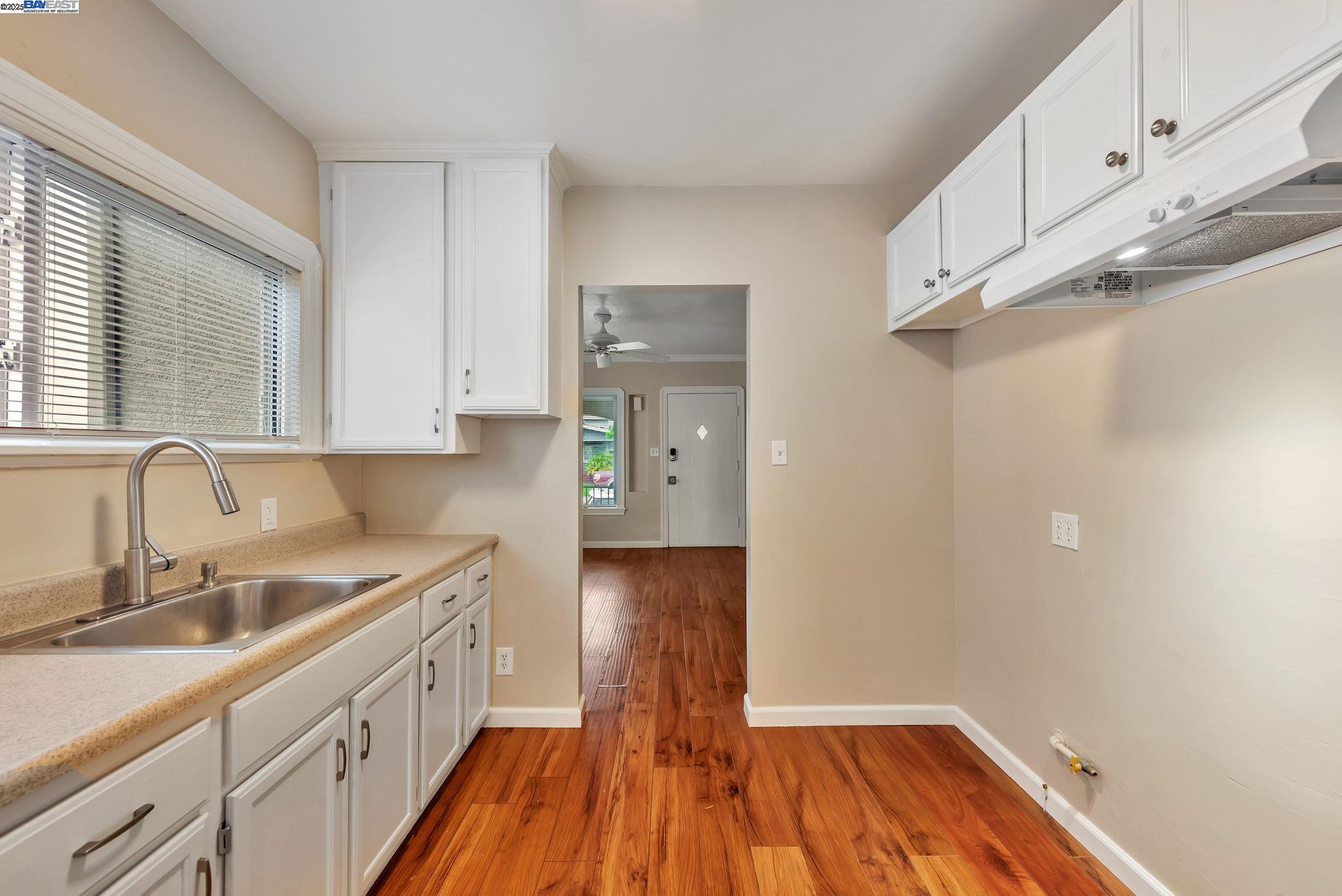 Detail Gallery Image 8 of 29 For 22741 1st St, Hayward,  CA 94541 - 2 Beds | 1 Baths
