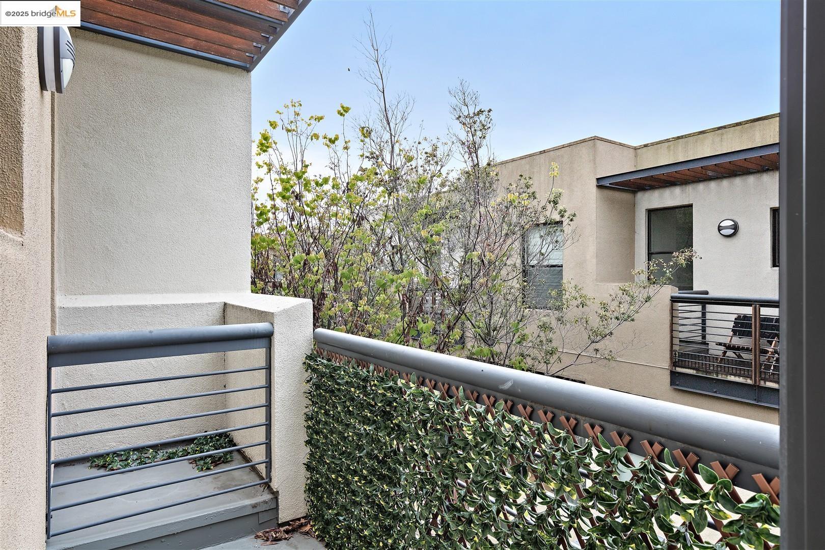 Detail Gallery Image 27 of 53 For 121 City Limits Cir, Emeryville,  CA 94608 - 2 Beds | 2/1 Baths