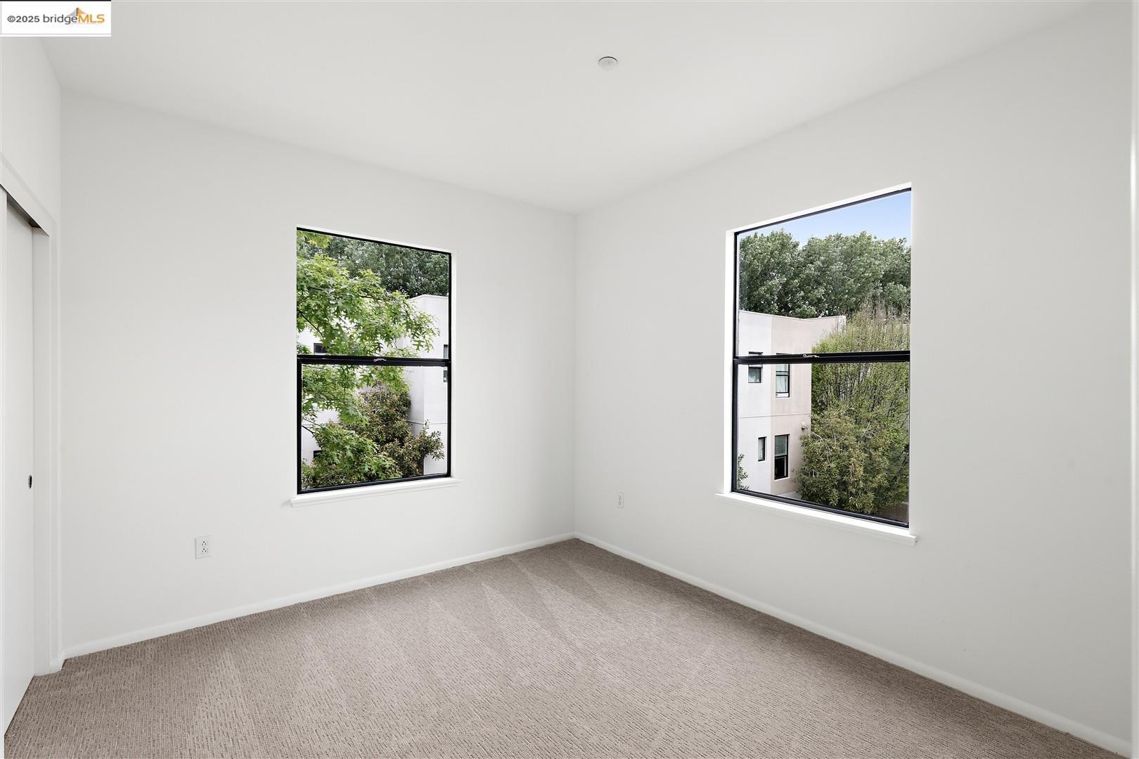 Detail Gallery Image 30 of 53 For 121 City Limits Cir, Emeryville,  CA 94608 - 2 Beds | 2/1 Baths