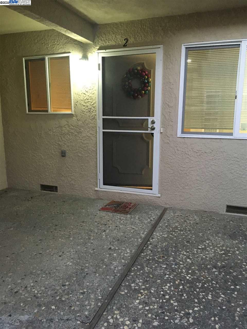 Detail Gallery Image 2 of 12 For 1581 Mendenhall Dr #2,  San Jose,  CA 95130 - 1 Beds | 1 Baths