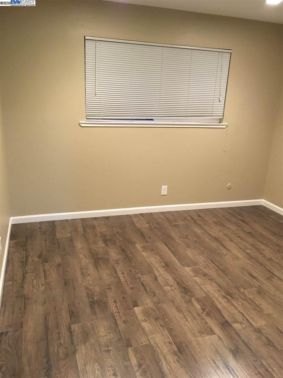 Detail Gallery Image 4 of 12 For 1581 Mendenhall Dr #2,  San Jose,  CA 95130 - 1 Beds | 1 Baths