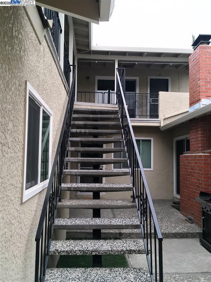 Detail Gallery Image 2 of 11 For 1581 Mendenhall Drive #4,  San Jose,  CA 95130 - 2 Beds | 2 Baths