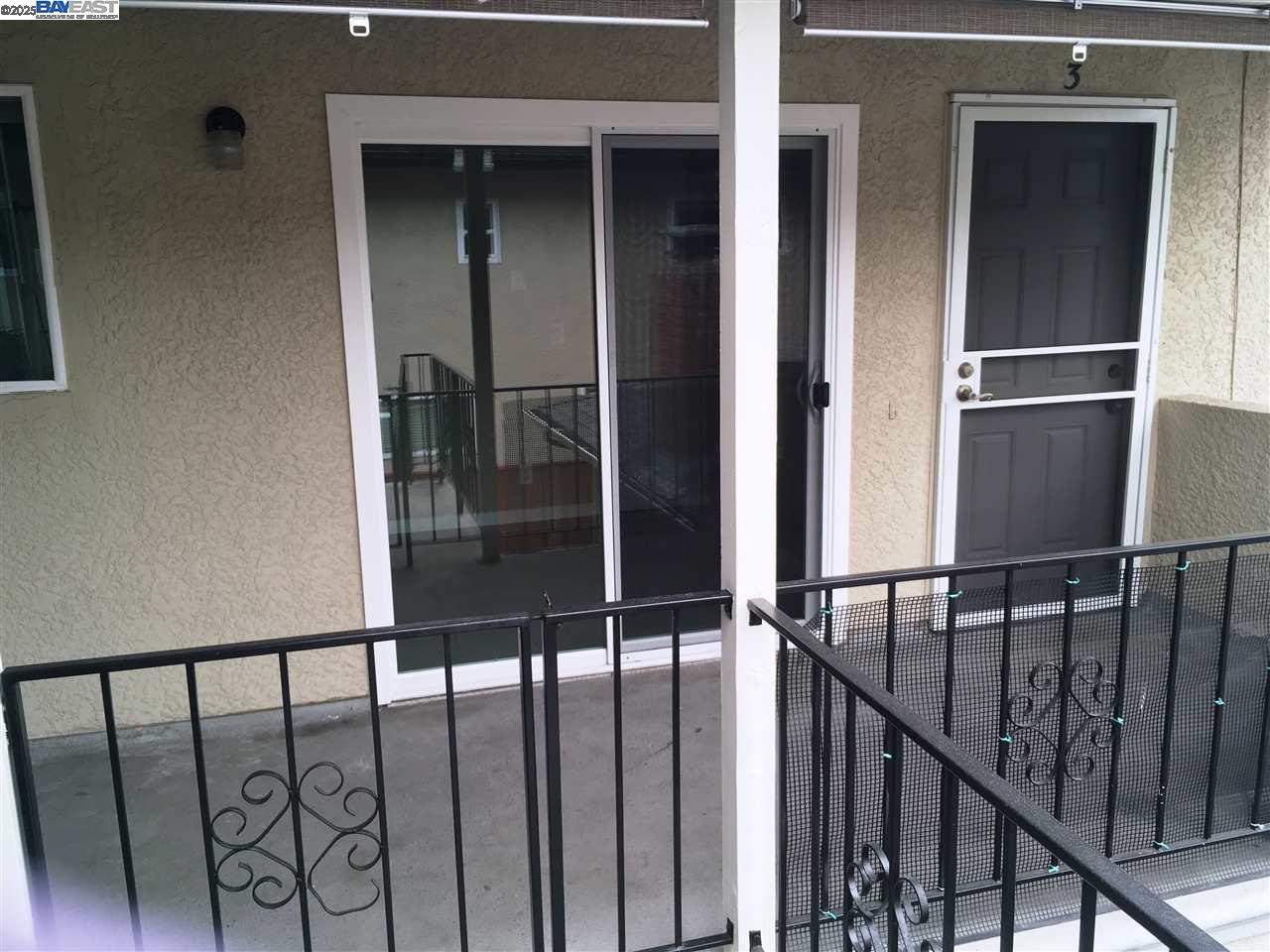 Detail Gallery Image 3 of 11 For 1581 Mendenhall Drive #4,  San Jose,  CA 95130 - 2 Beds | 2 Baths