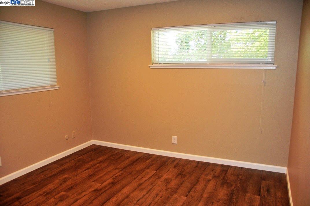 Detail Gallery Image 7 of 11 For 1581 Mendenhall Drive #4,  San Jose,  CA 95130 - 2 Beds | 2 Baths