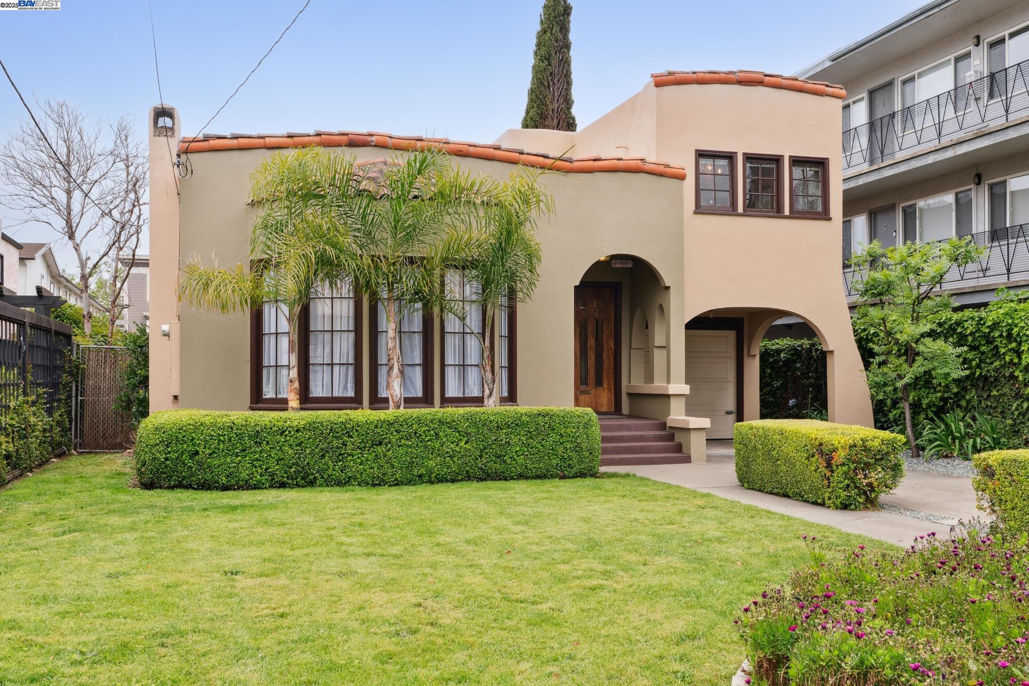 Detail Gallery Image 2 of 36 For 1808 Santa Clara Ave, Alameda,  CA 94501 - 2 Beds | 1 Baths