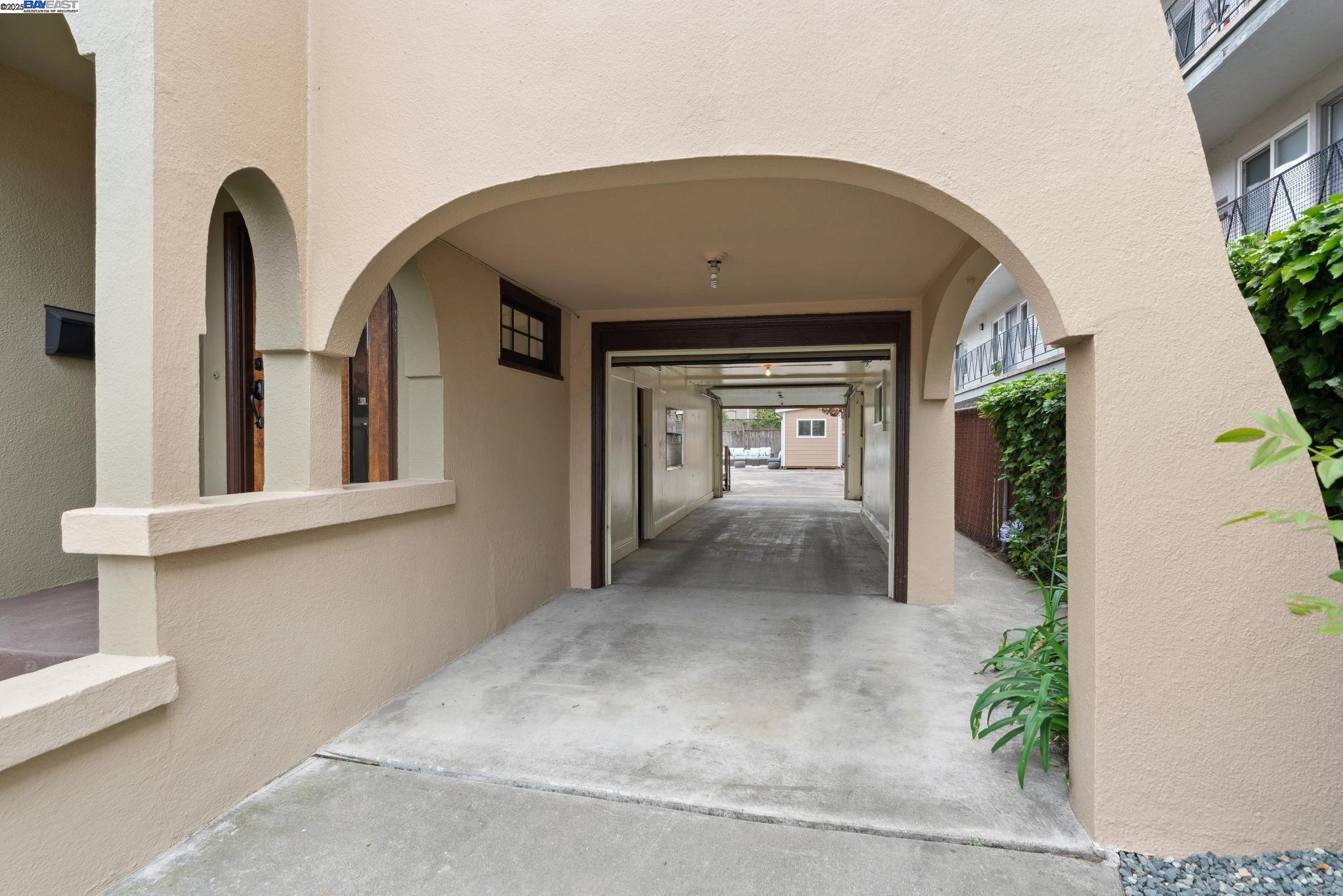 Detail Gallery Image 29 of 36 For 1808 Santa Clara Ave, Alameda,  CA 94501 - 2 Beds | 1 Baths