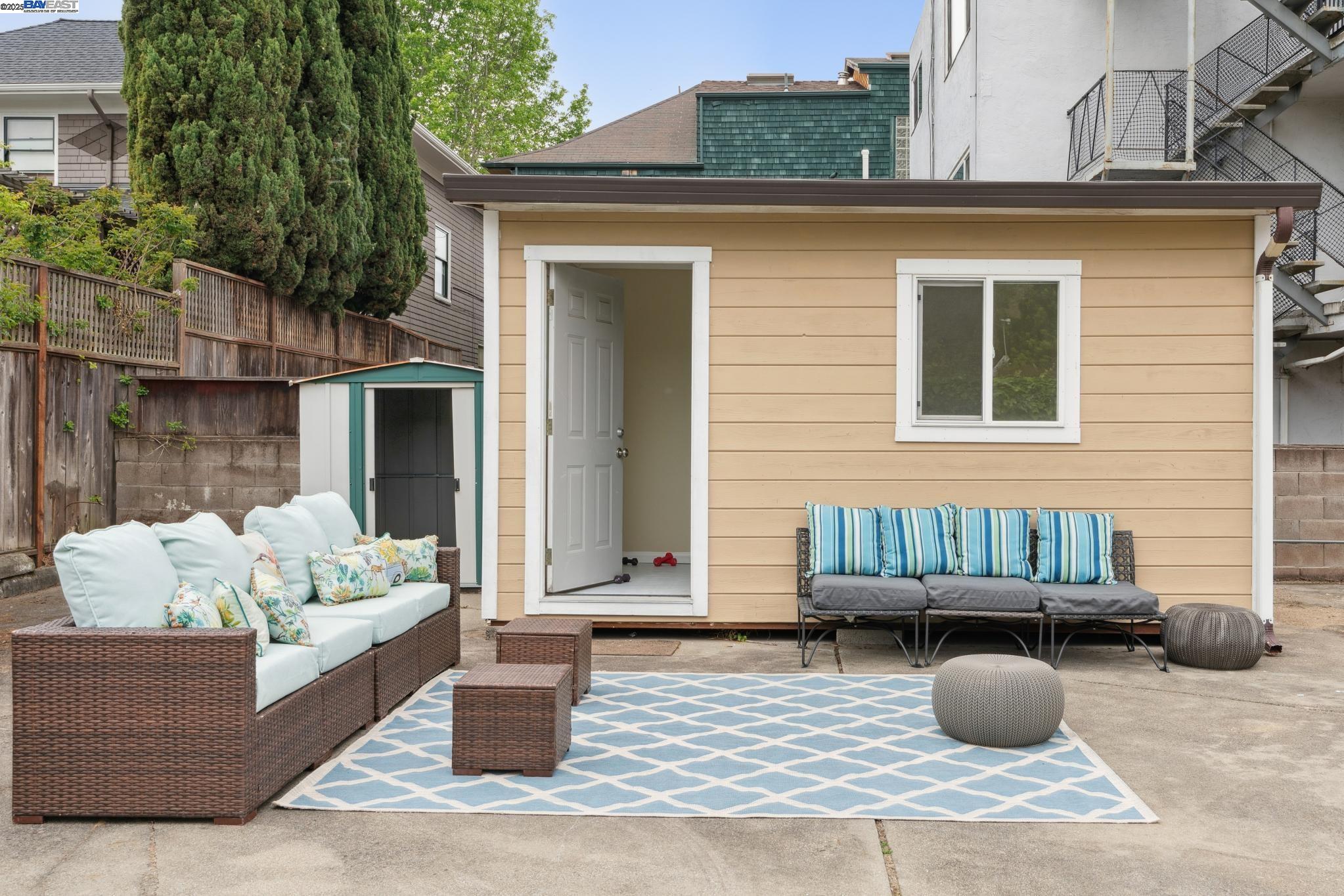 Detail Gallery Image 31 of 36 For 1808 Santa Clara Ave, Alameda,  CA 94501 - 2 Beds | 1 Baths