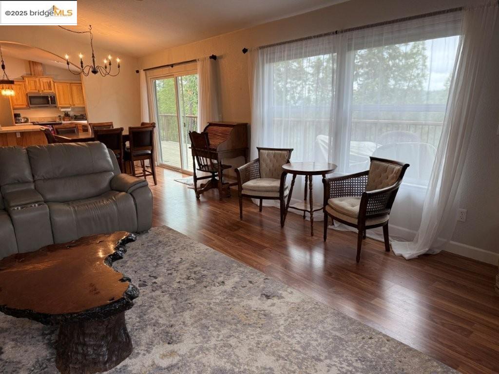Detail Gallery Image 11 of 60 For 19620 Golden Rock Circle, Groveland,  CA 95321-9542 - 3 Beds | 2/1 Baths