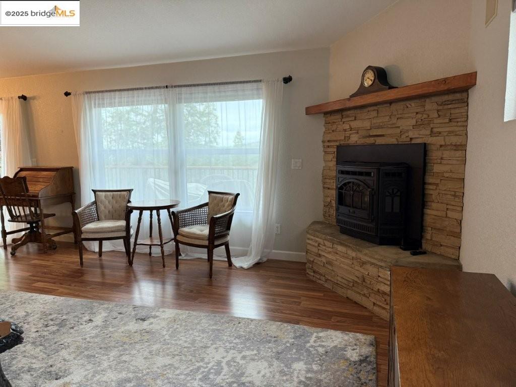 Detail Gallery Image 13 of 60 For 19620 Golden Rock Circle, Groveland,  CA 95321-9542 - 3 Beds | 2/1 Baths
