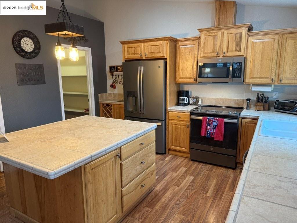 Detail Gallery Image 20 of 60 For 19620 Golden Rock Circle, Groveland,  CA 95321-9542 - 3 Beds | 2/1 Baths