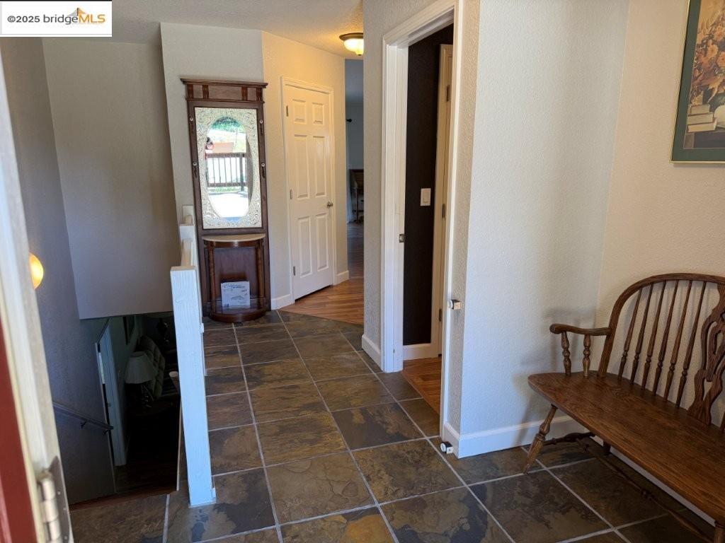Detail Gallery Image 7 of 60 For 19620 Golden Rock Circle, Groveland,  CA 95321-9542 - 3 Beds | 2/1 Baths