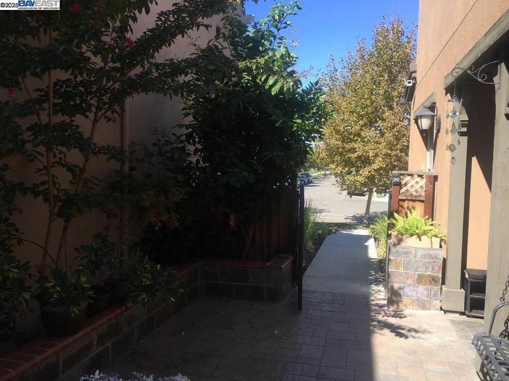 Detail Gallery Image 2 of 15 For 6042 W Branch Rd, San Ramon,  CA 94582 - 4 Beds | 3/1 Baths